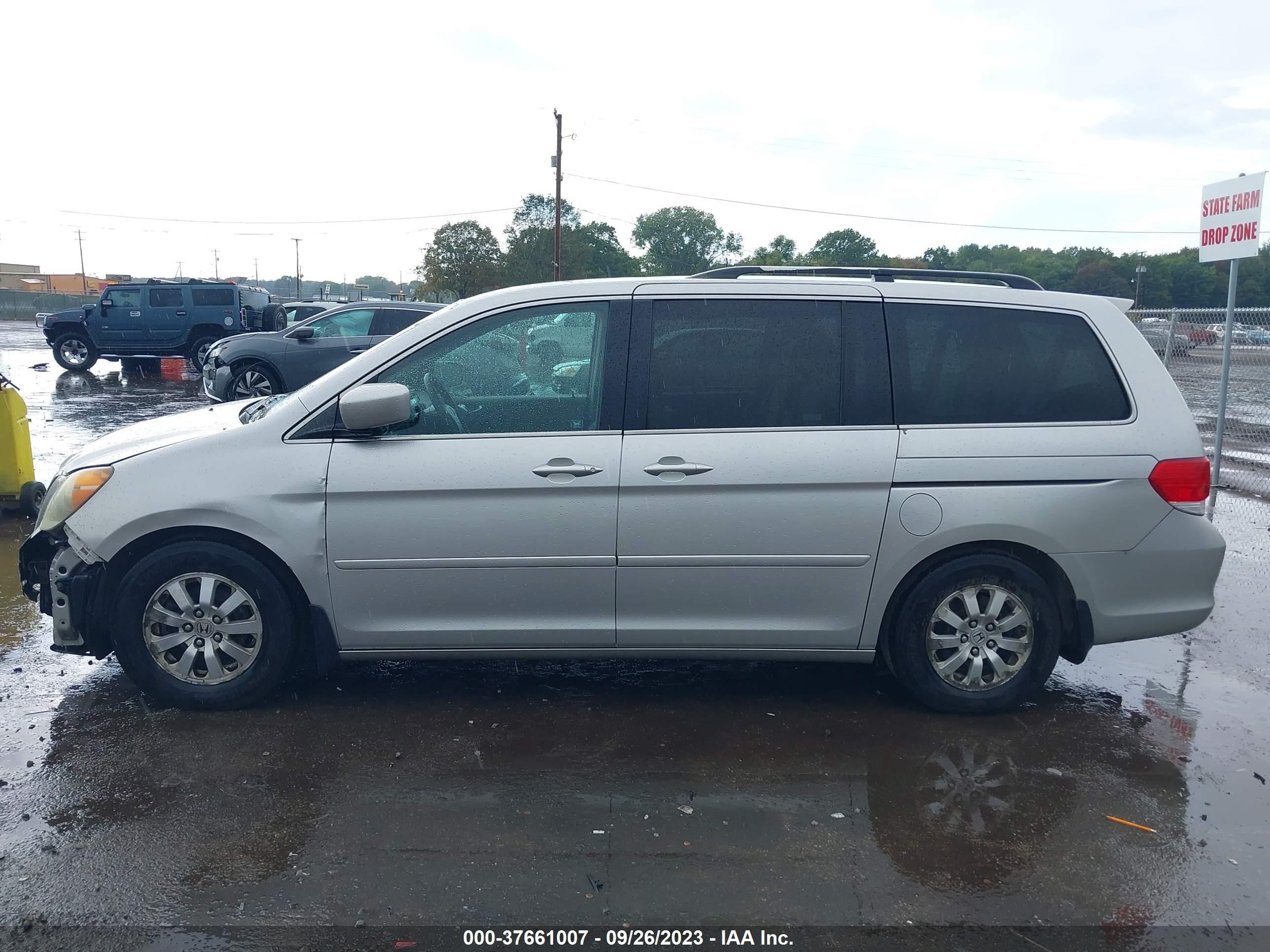 Photo 13 VIN: 5FNRL38448B064689 - HONDA ODYSSEY 