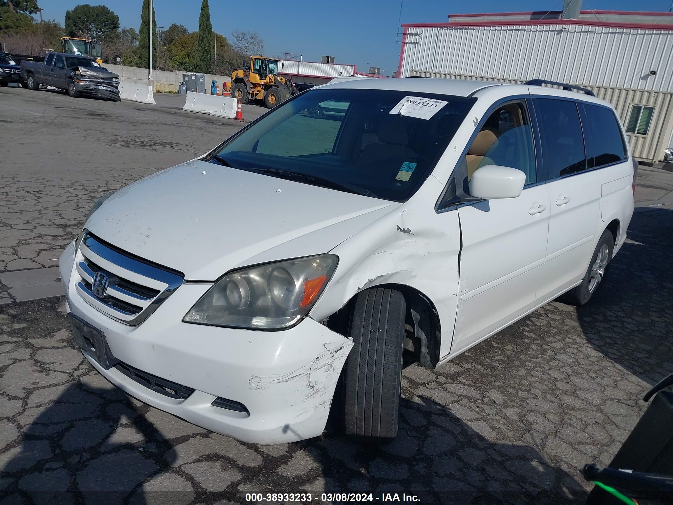 Photo 1 VIN: 5FNRL38455B006618 - HONDA ODYSSEY 