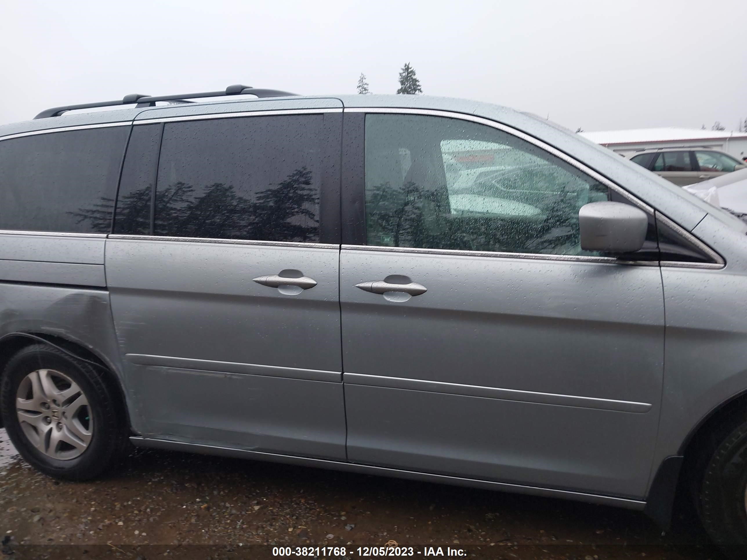 Photo 12 VIN: 5FNRL38456B105649 - HONDA ODYSSEY 