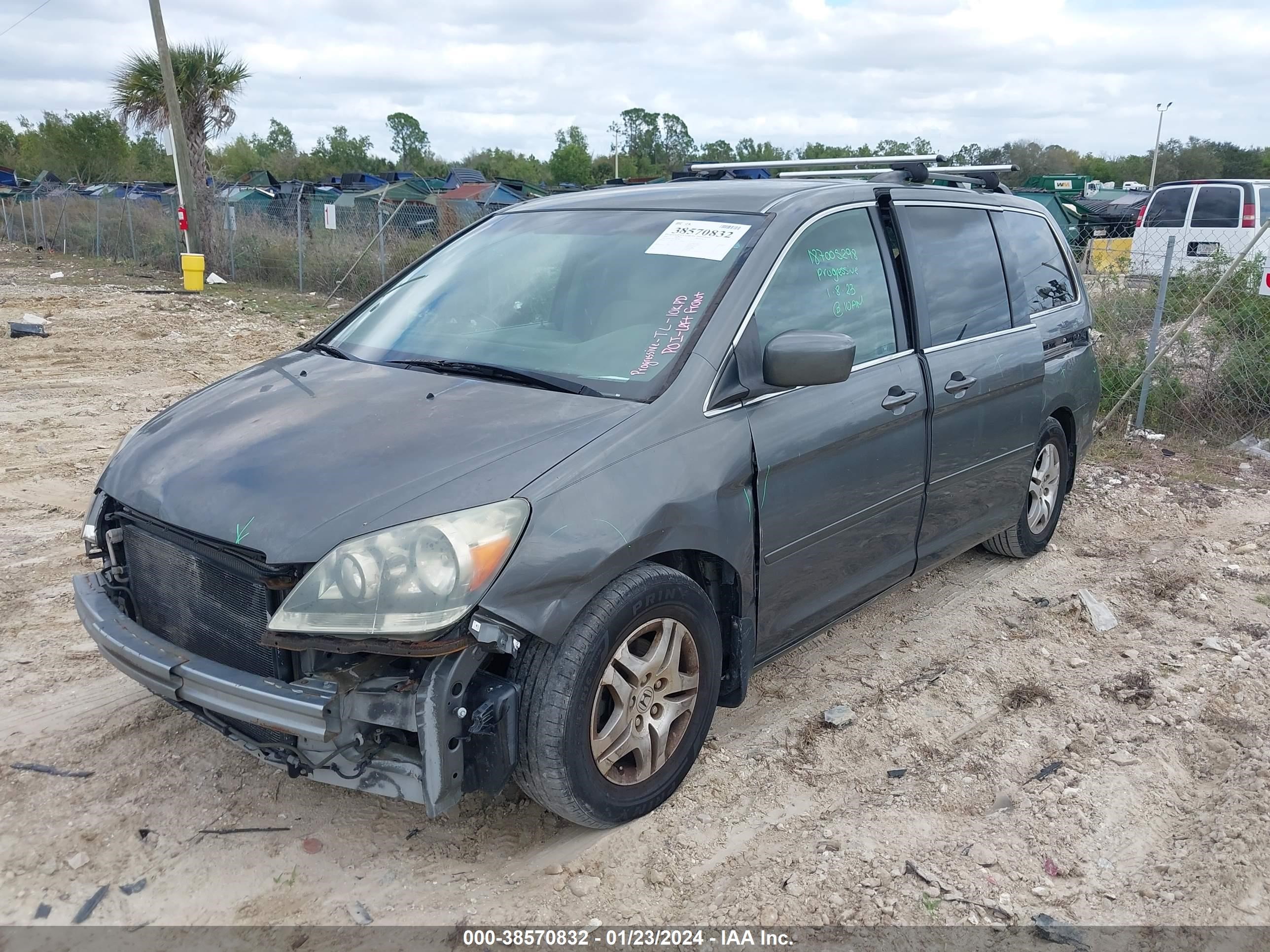 Photo 1 VIN: 5FNRL38457B047852 - HONDA ODYSSEY 