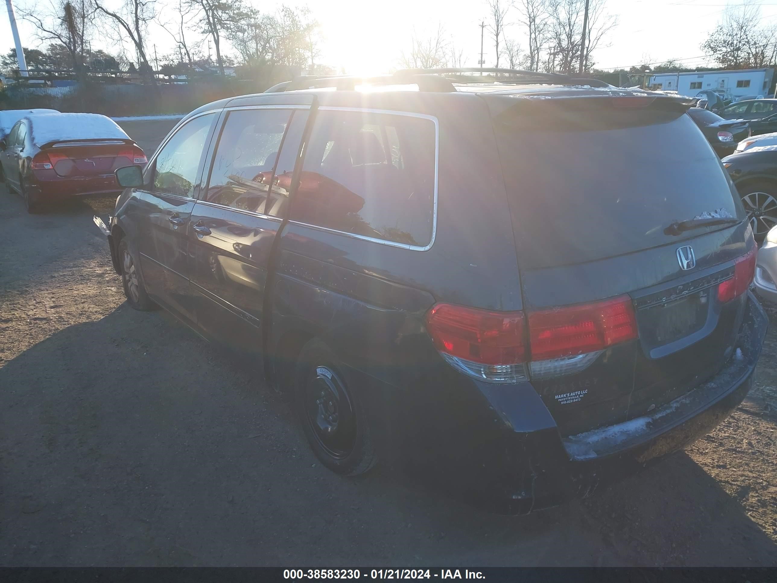 Photo 2 VIN: 5FNRL38458B016358 - HONDA ODYSSEY 