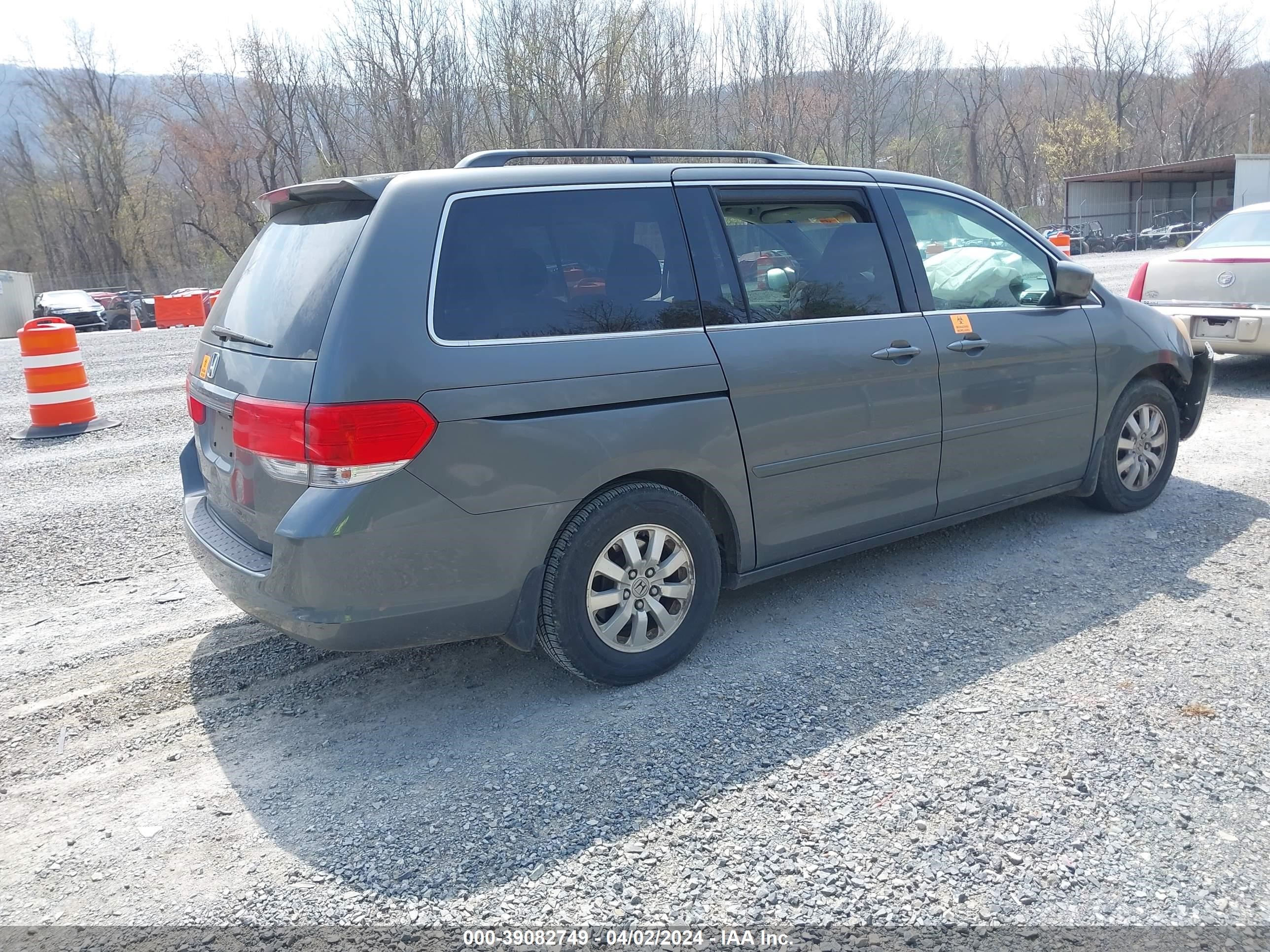 Photo 3 VIN: 5FNRL38458B088743 - HONDA ODYSSEY 