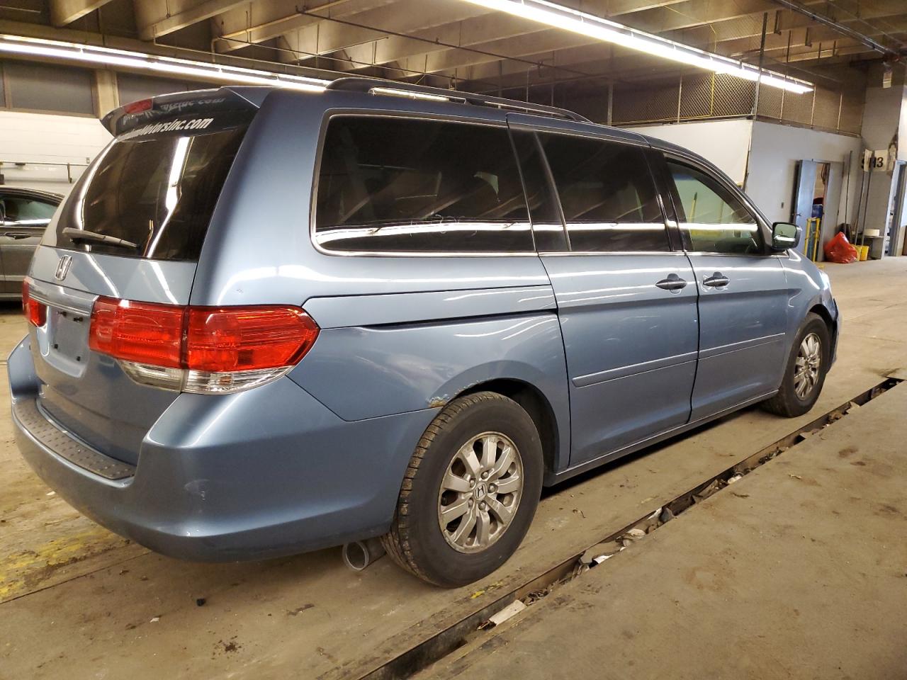 Photo 2 VIN: 5FNRL38468B031807 - HONDA ODYSSEY 