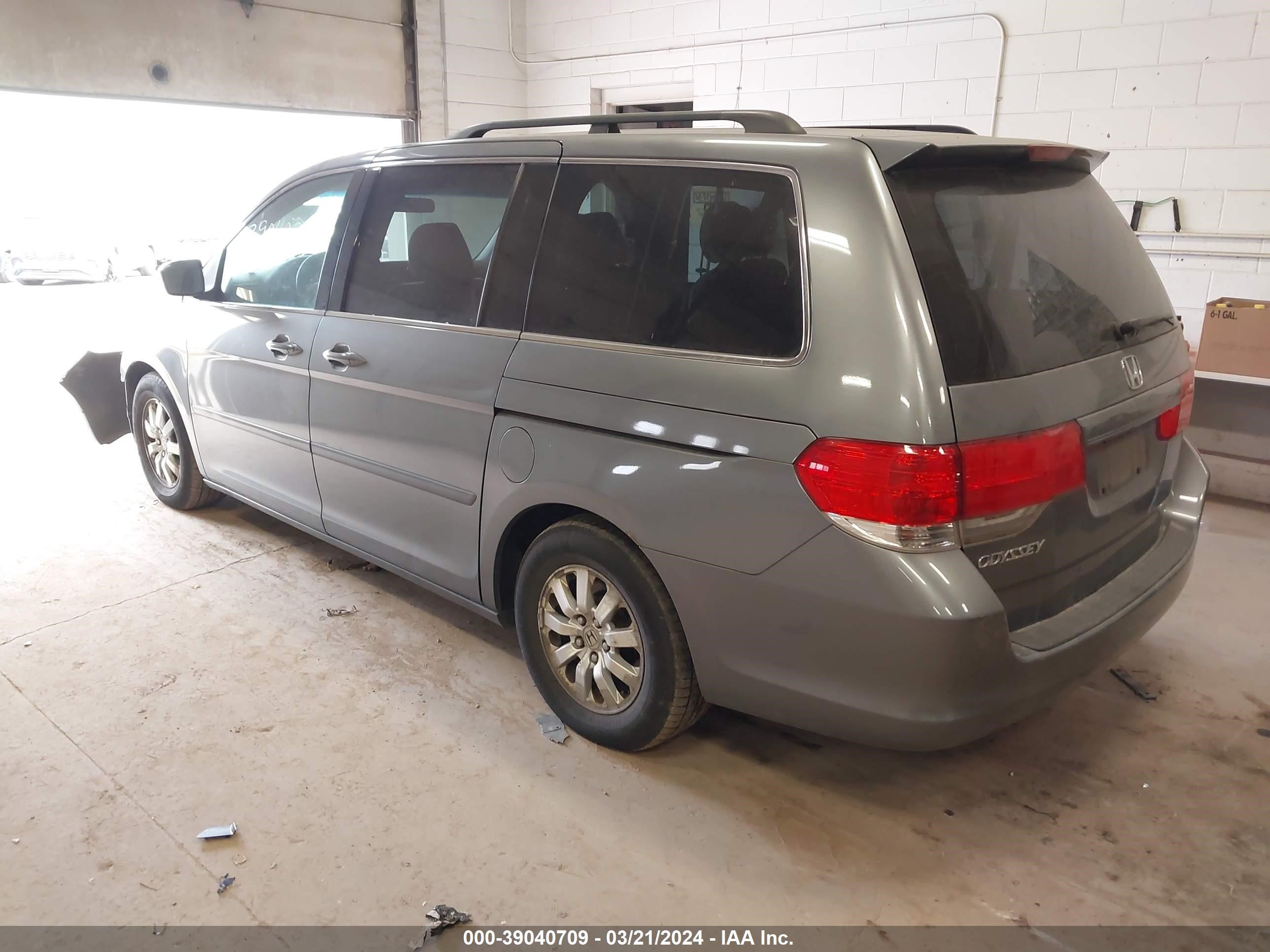 Photo 2 VIN: 5FNRL38469B404524 - HONDA ODYSSEY 