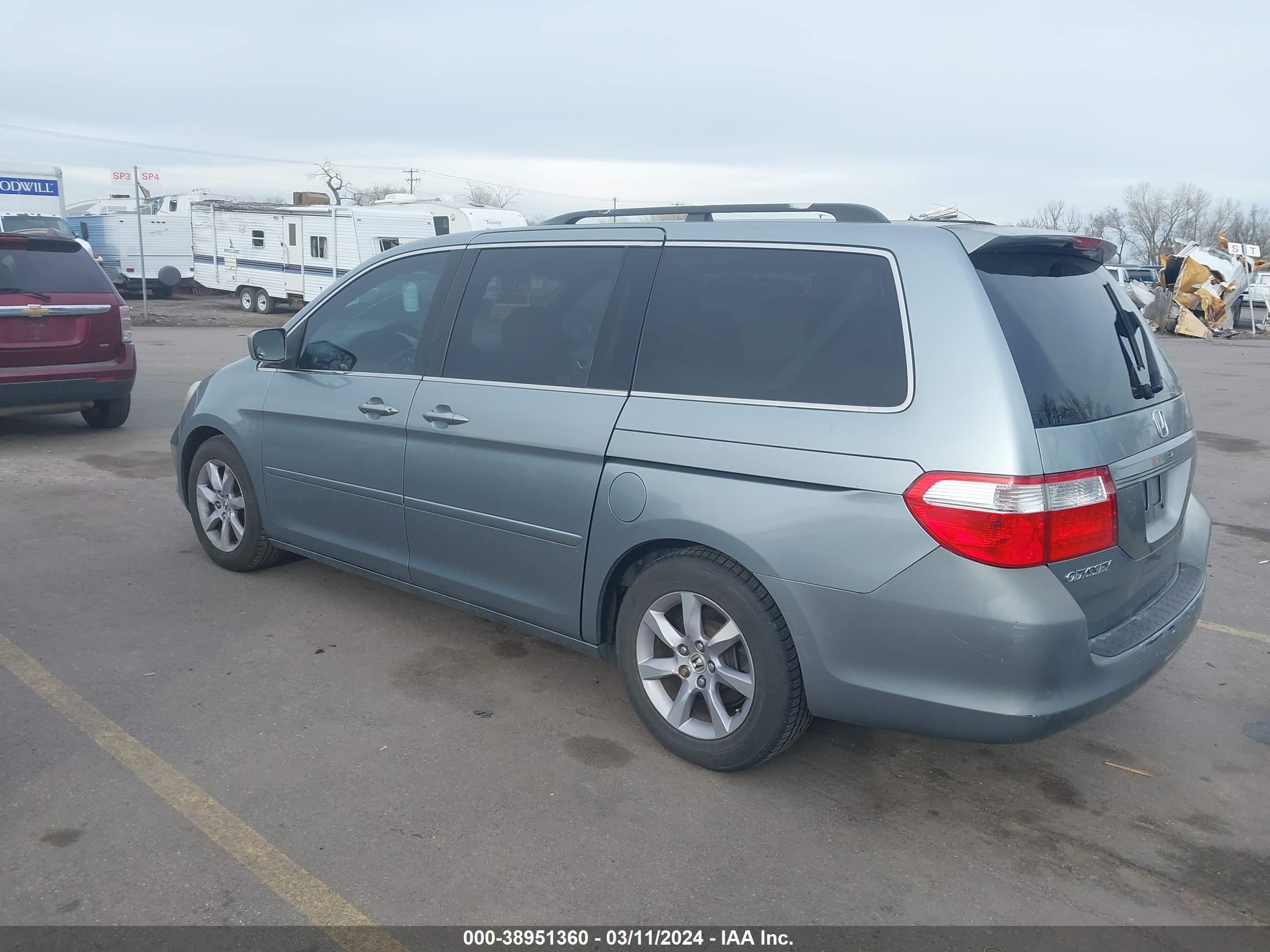 Photo 2 VIN: 5FNRL38476B076381 - HONDA ODYSSEY 