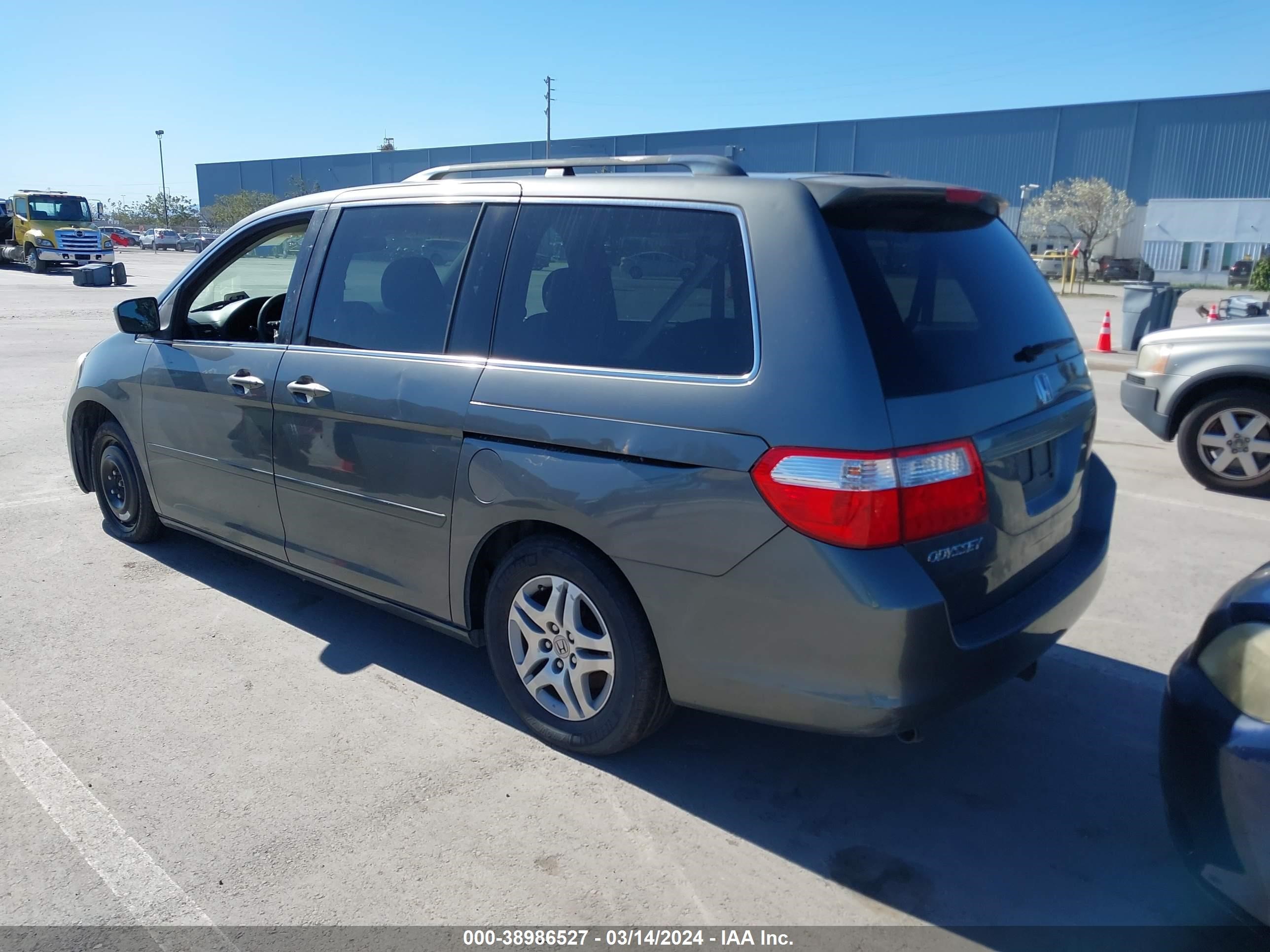 Photo 2 VIN: 5FNRL38477B432880 - HONDA ODYSSEY 