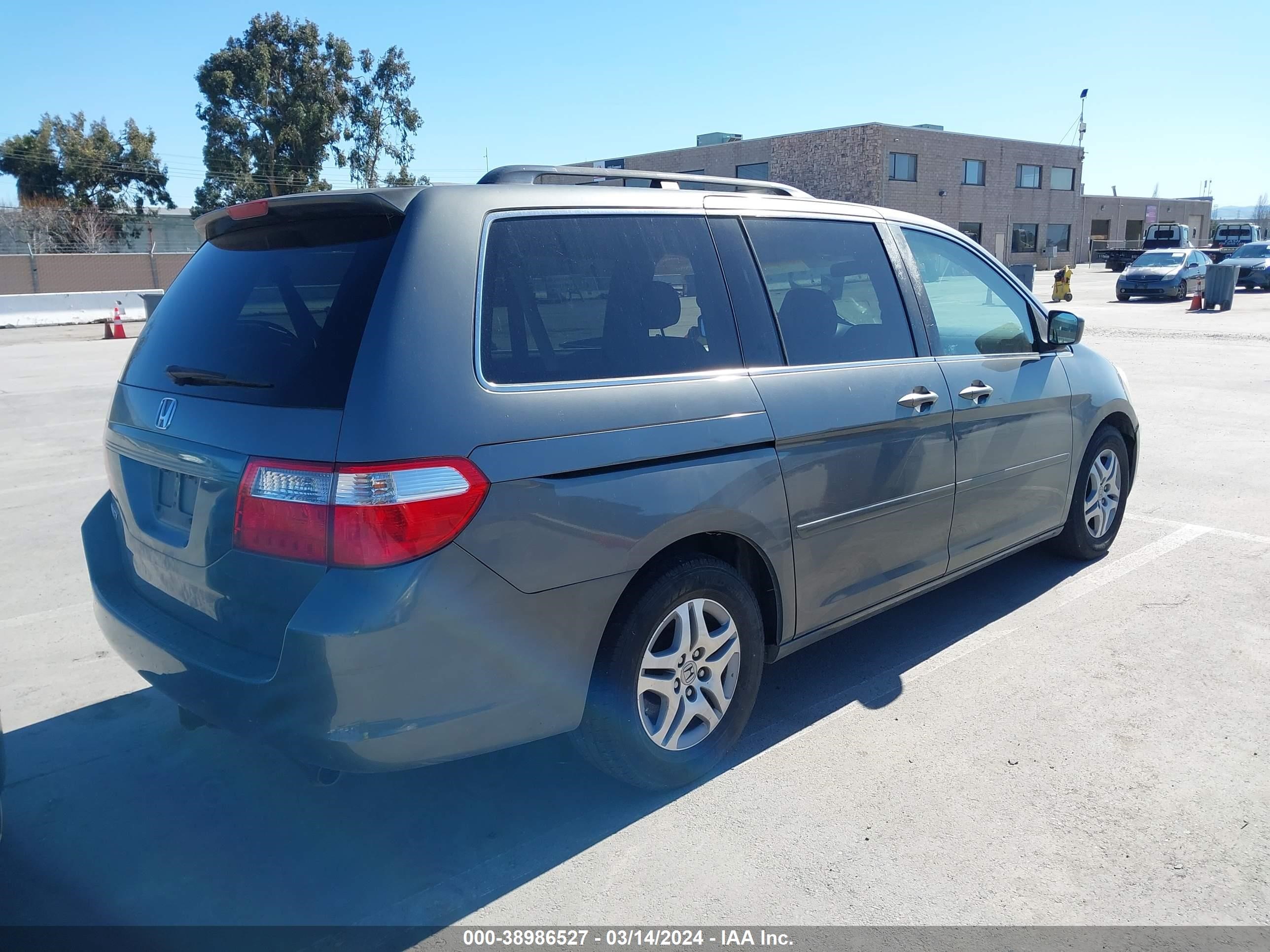 Photo 3 VIN: 5FNRL38477B432880 - HONDA ODYSSEY 