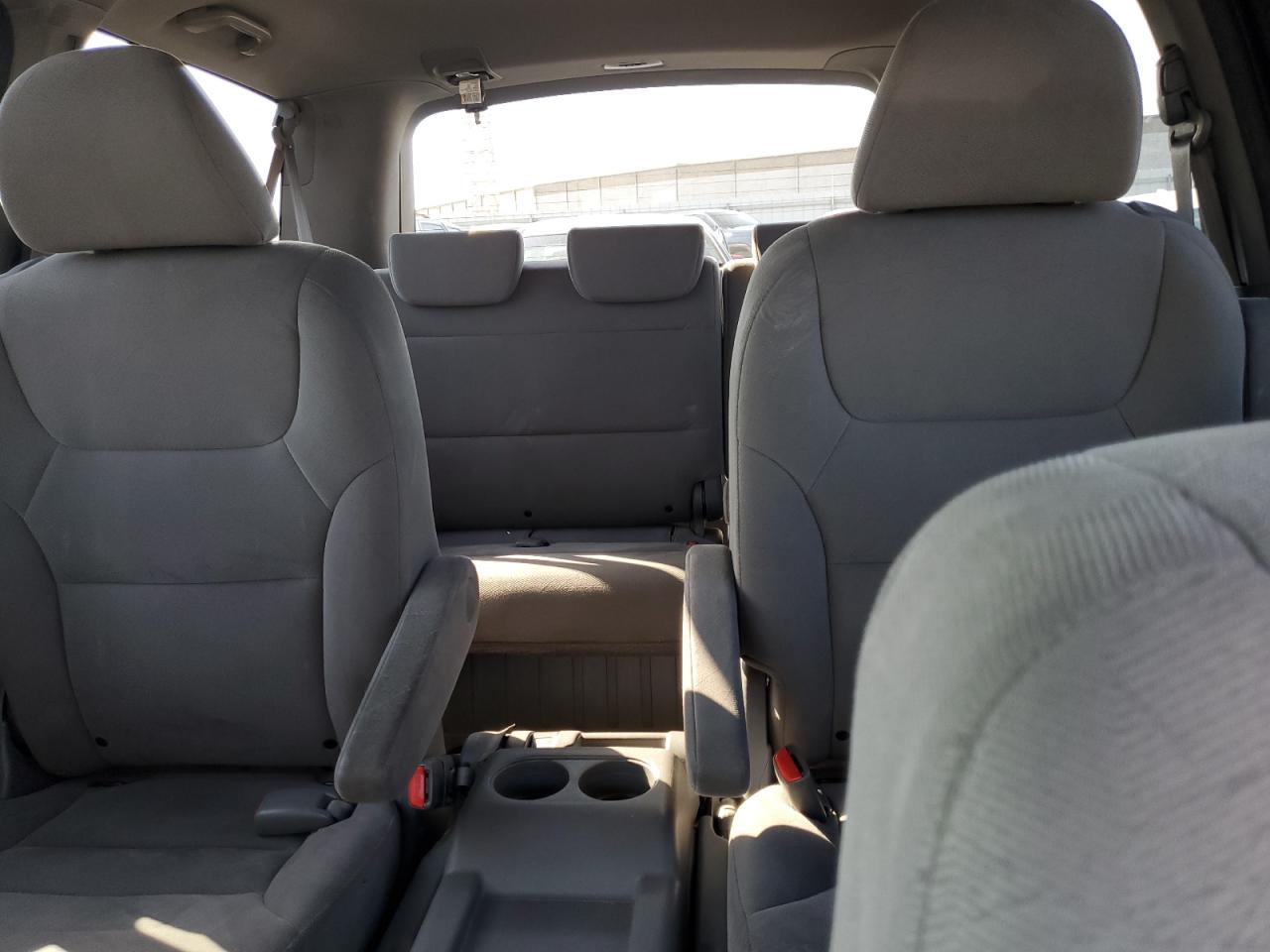 Photo 9 VIN: 5FNRL38478B070079 - HONDA ODYSSEY 