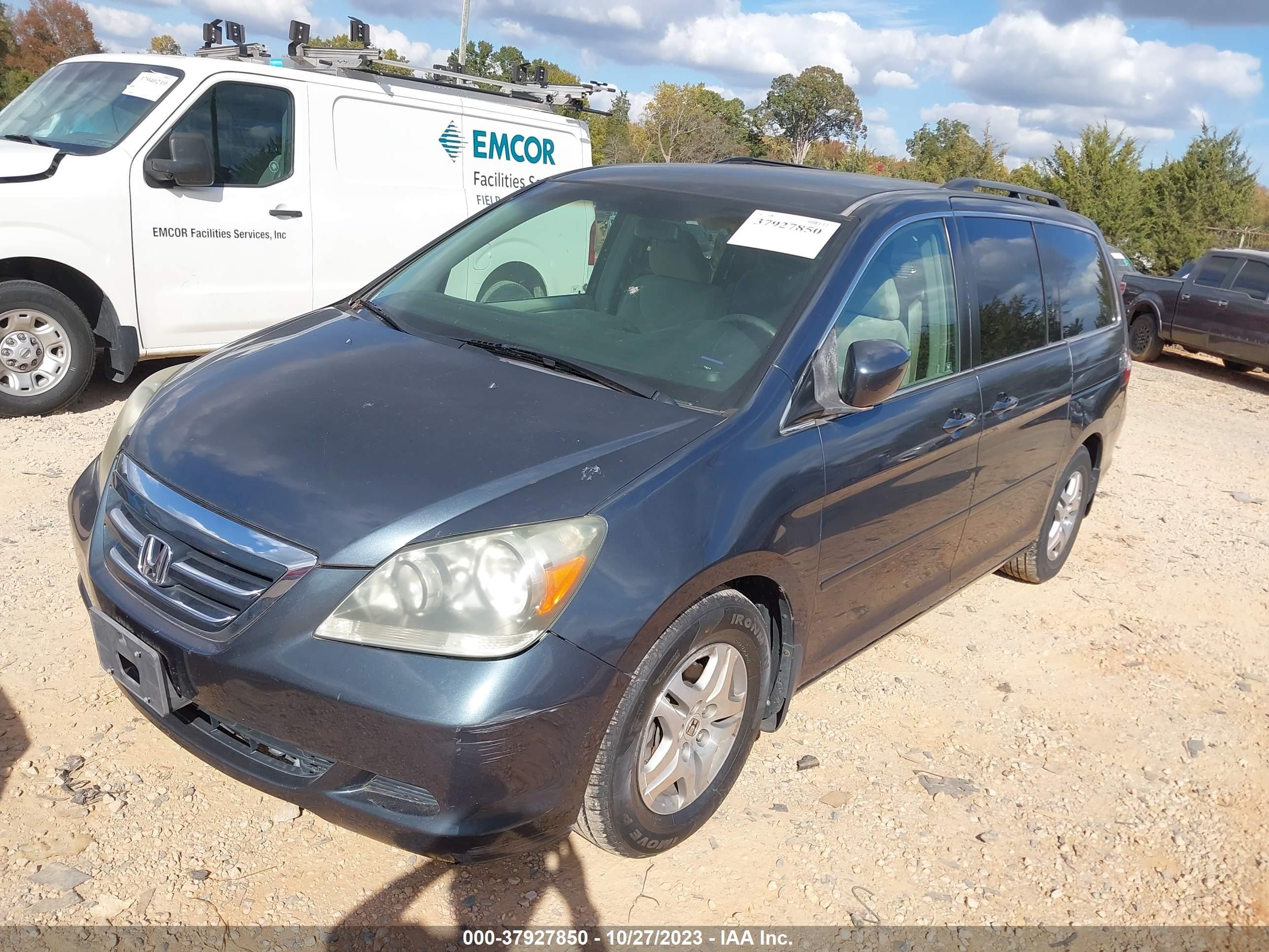 Photo 1 VIN: 5FNRL38485B103814 - HONDA ODYSSEY 