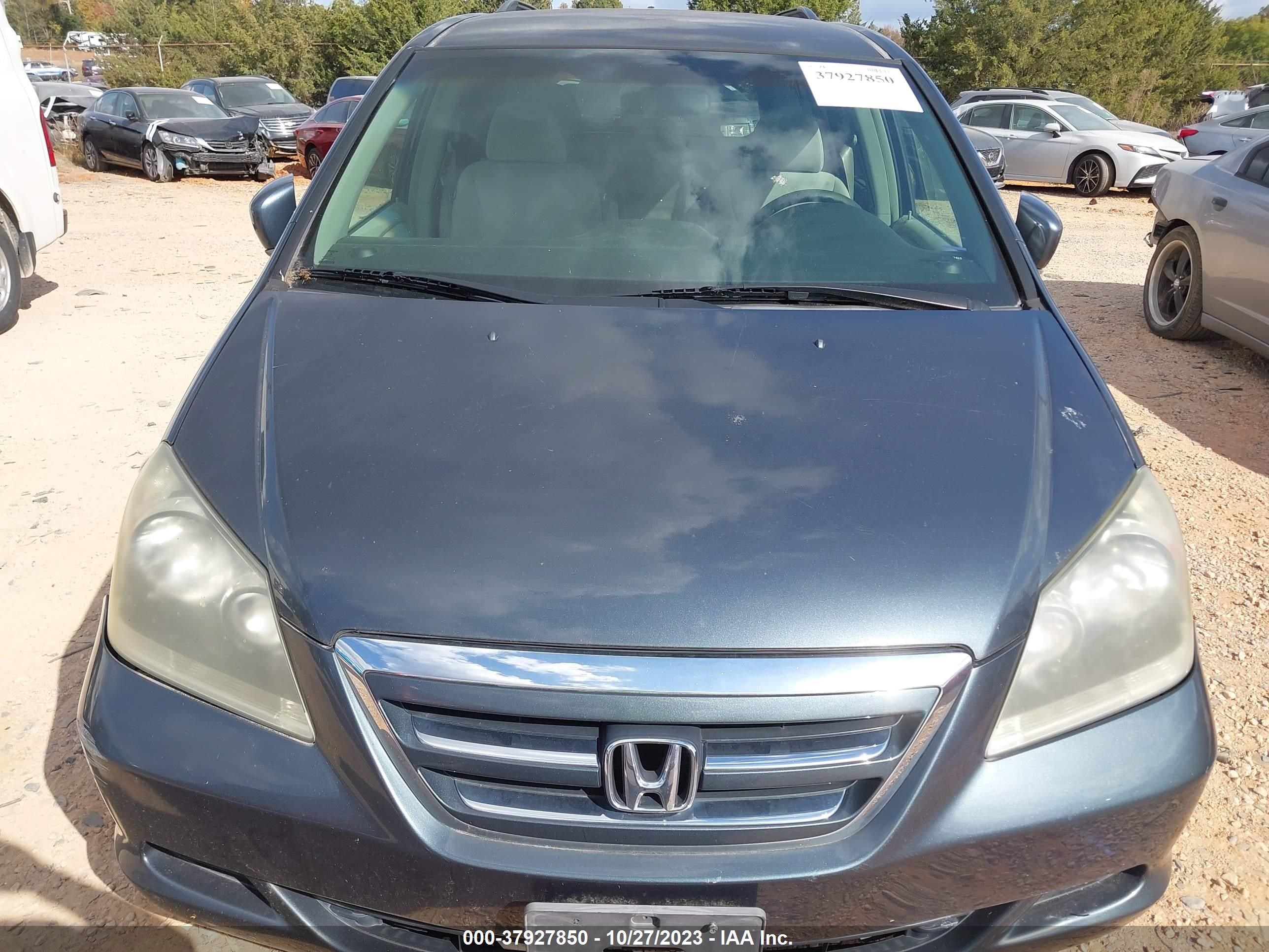 Photo 5 VIN: 5FNRL38485B103814 - HONDA ODYSSEY 