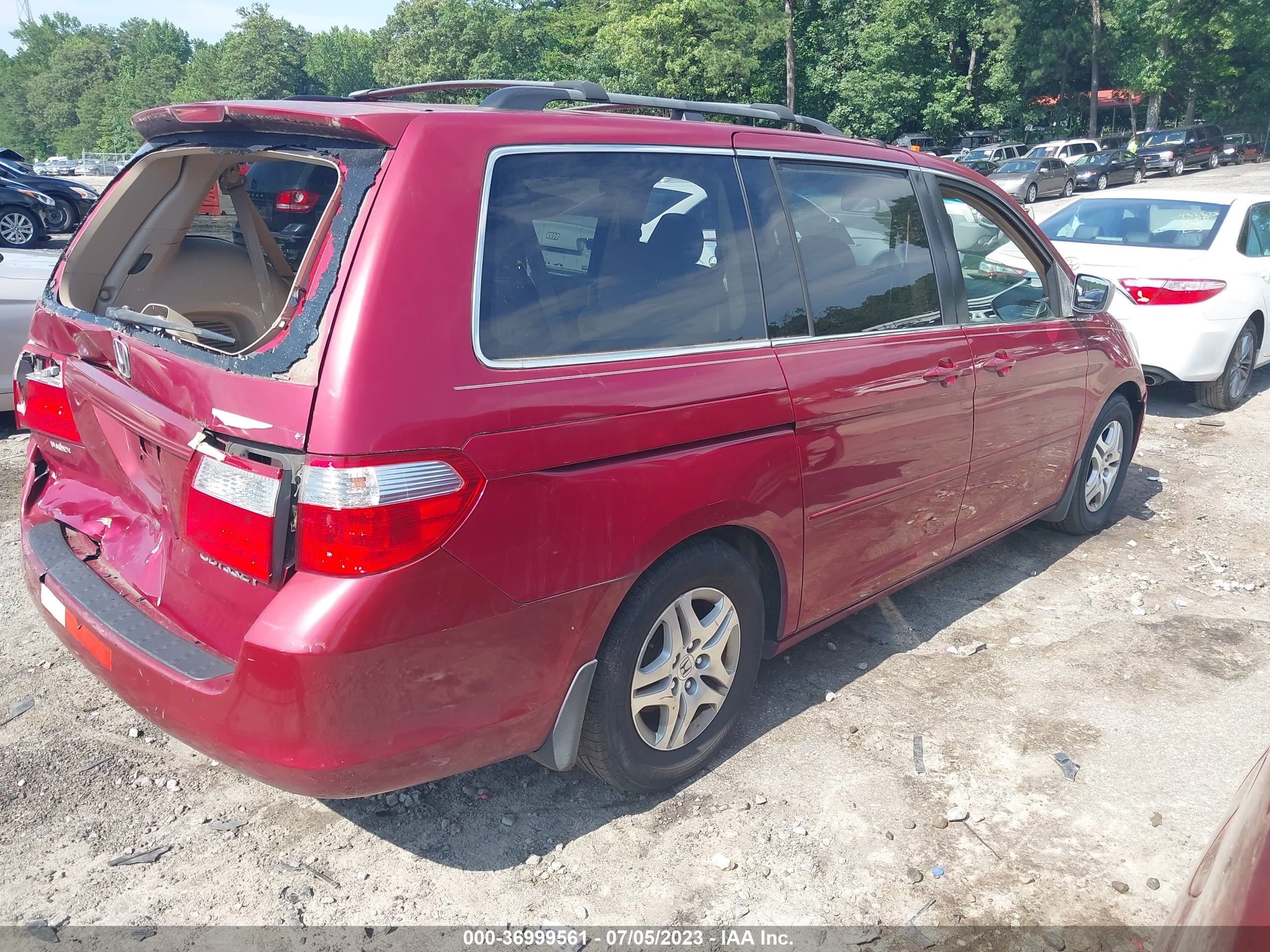 Photo 3 VIN: 5FNRL38485B401408 - HONDA ODYSSEY 