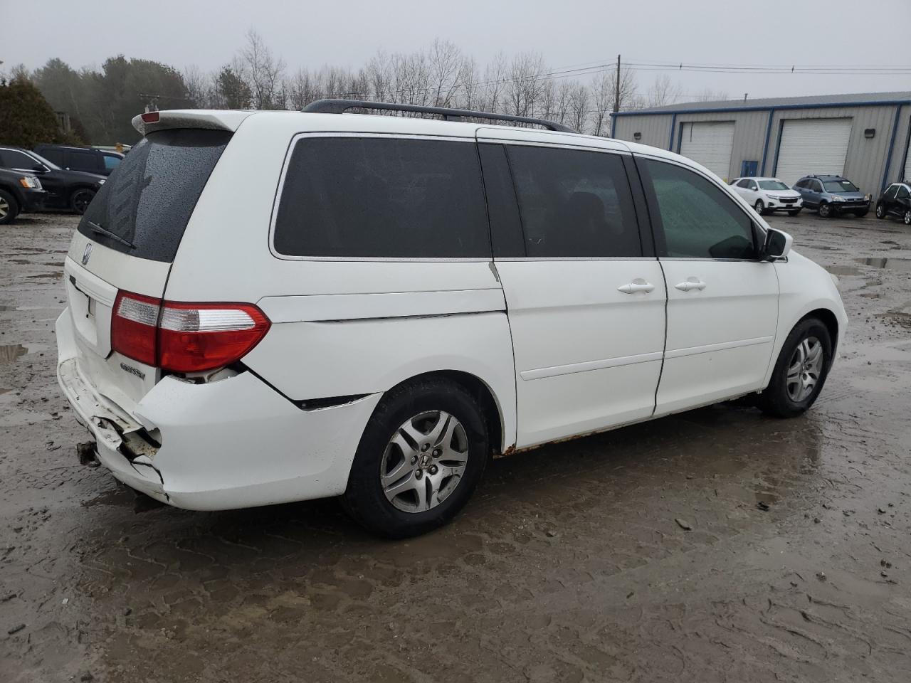 Photo 2 VIN: 5FNRL38485B411744 - HONDA ODYSSEY 