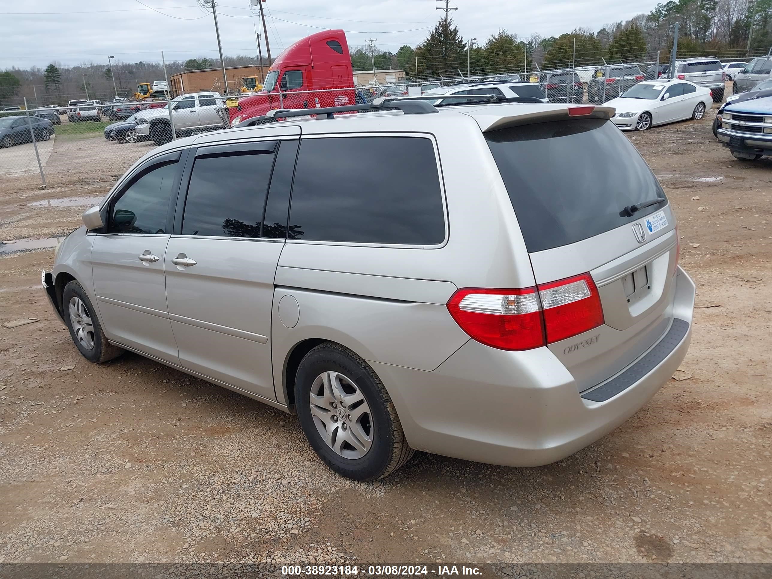 Photo 2 VIN: 5FNRL38487B045156 - HONDA ODYSSEY 