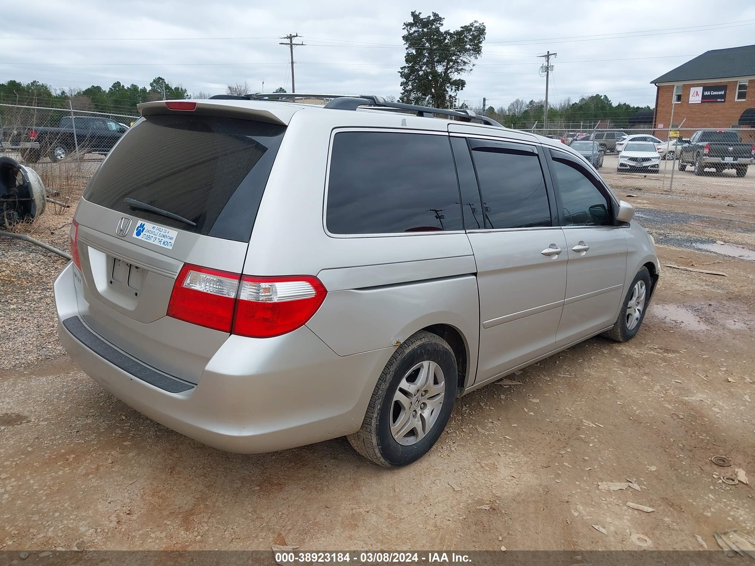 Photo 3 VIN: 5FNRL38487B045156 - HONDA ODYSSEY 