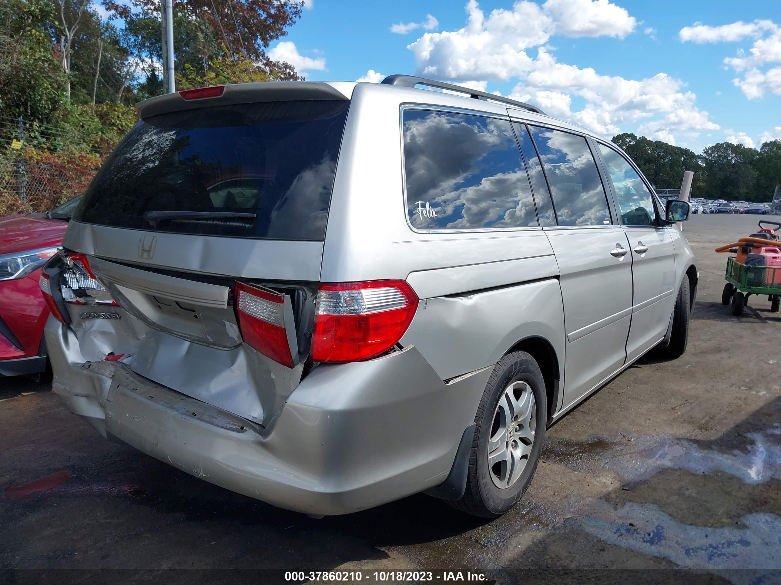 Photo 3 VIN: 5FNRL38487B418485 - HONDA ODYSSEY 