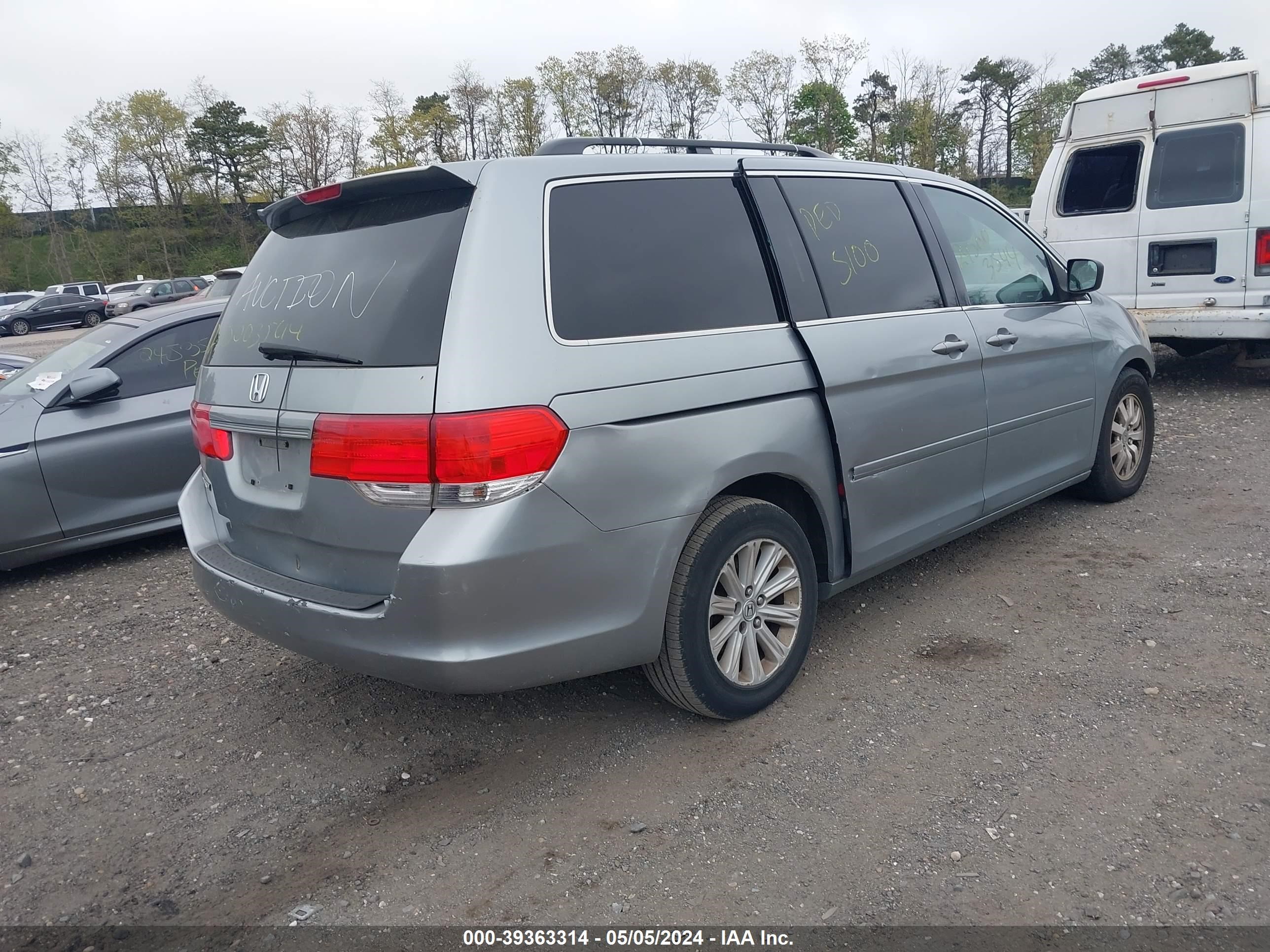 Photo 3 VIN: 5FNRL38488B041738 - HONDA ODYSSEY 