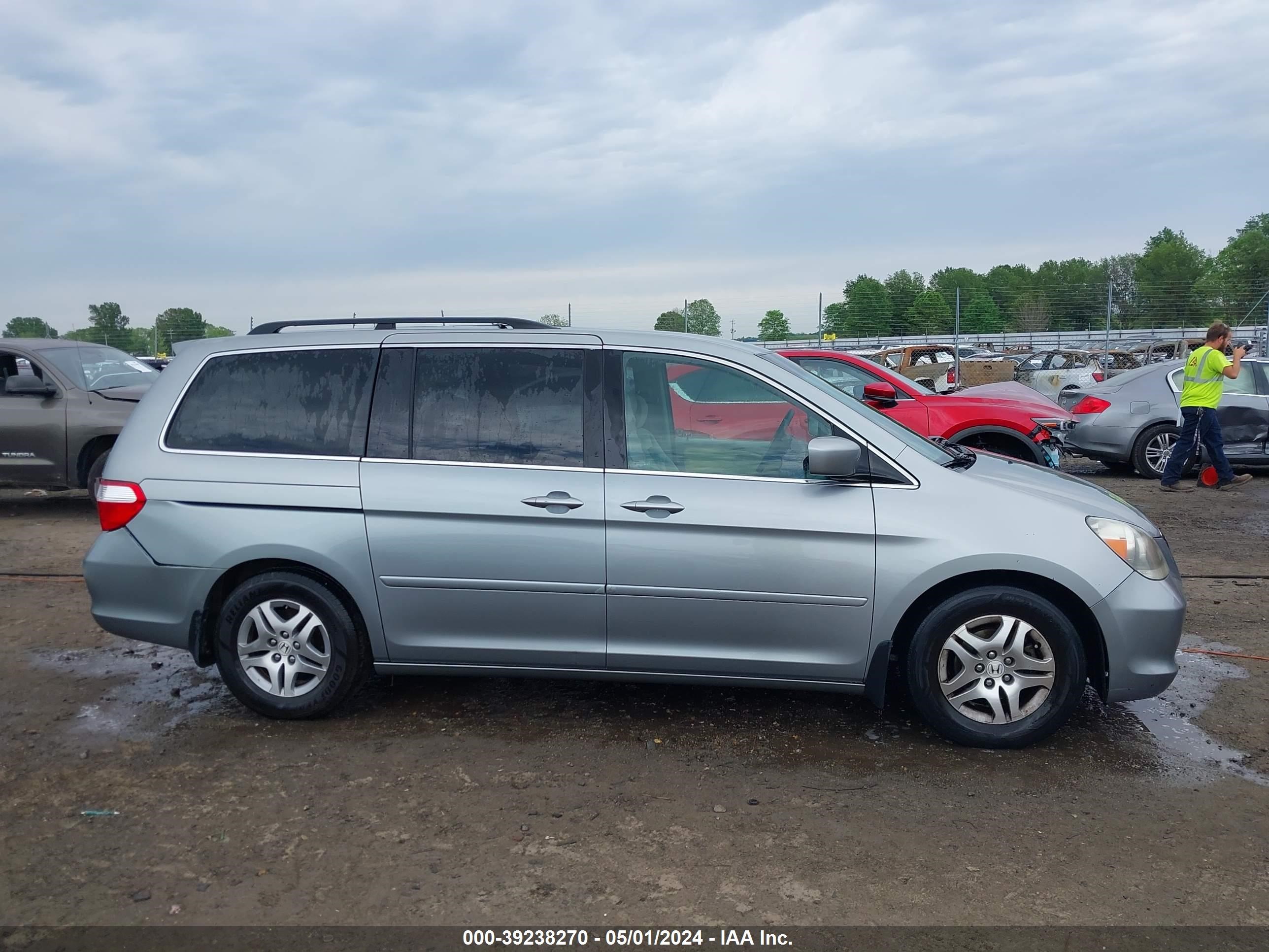 Photo 12 VIN: 5FNRL38497B059762 - HONDA ODYSSEY 