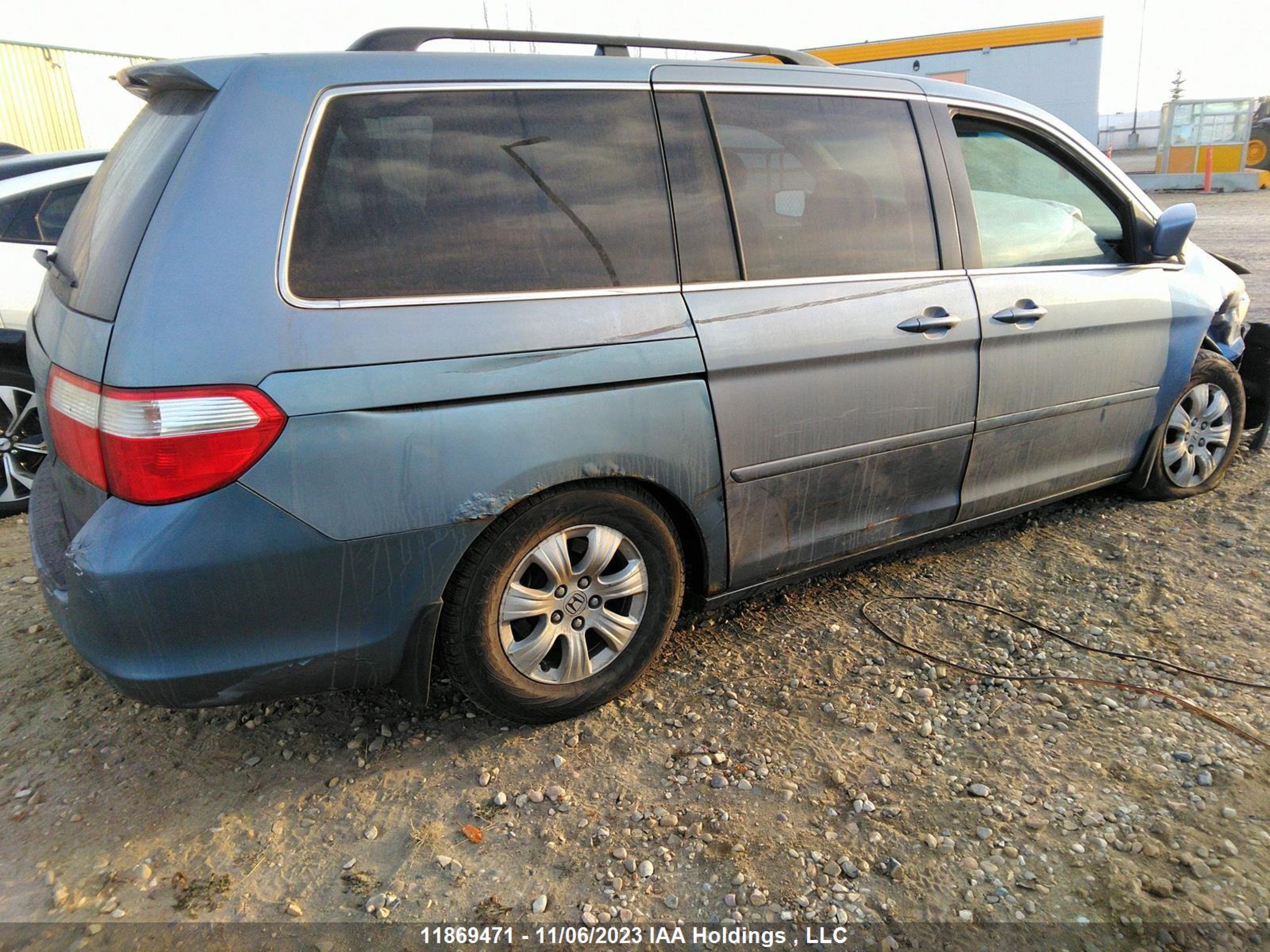 Photo 3 VIN: 5FNRL38497B502945 - HONDA ODYSSEY 