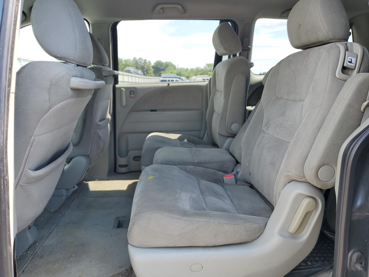 Photo 10 VIN: 5FNRL38498B405889 - HONDA ODYSSEY 