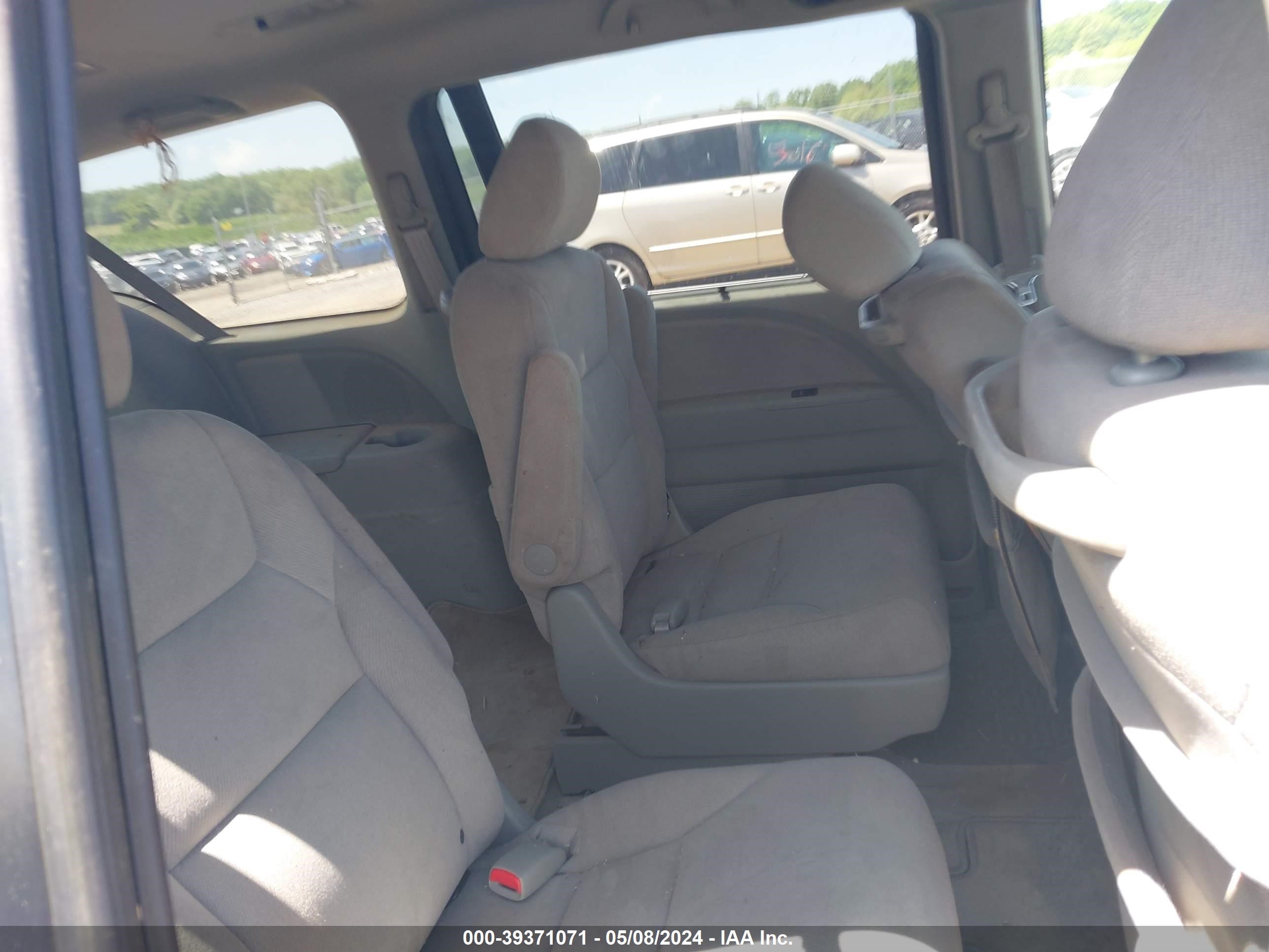 Photo 6 VIN: 5FNRL384X7B077770 - HONDA ODYSSEY 