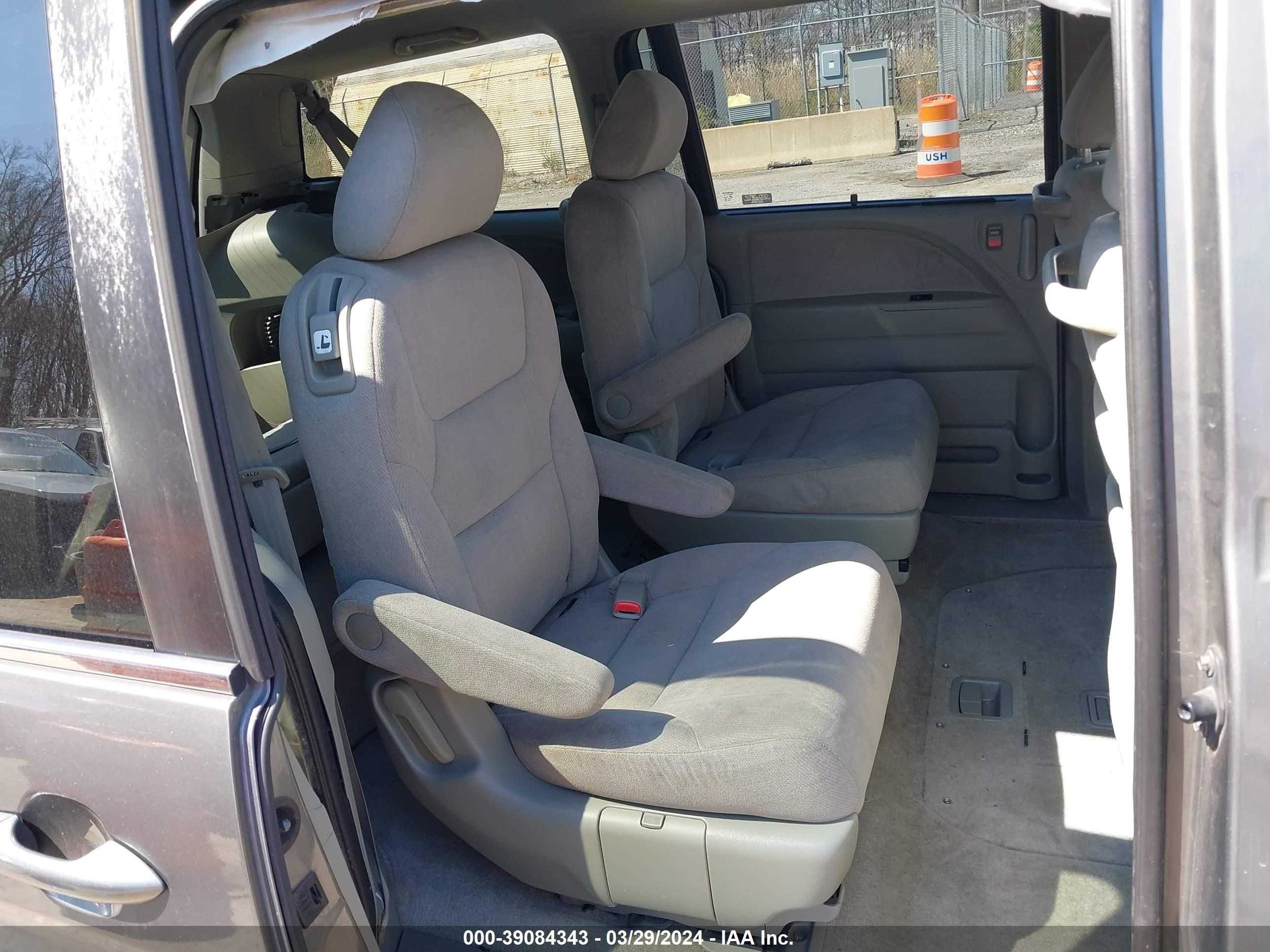 Photo 7 VIN: 5FNRL384X7B098666 - HONDA ODYSSEY 