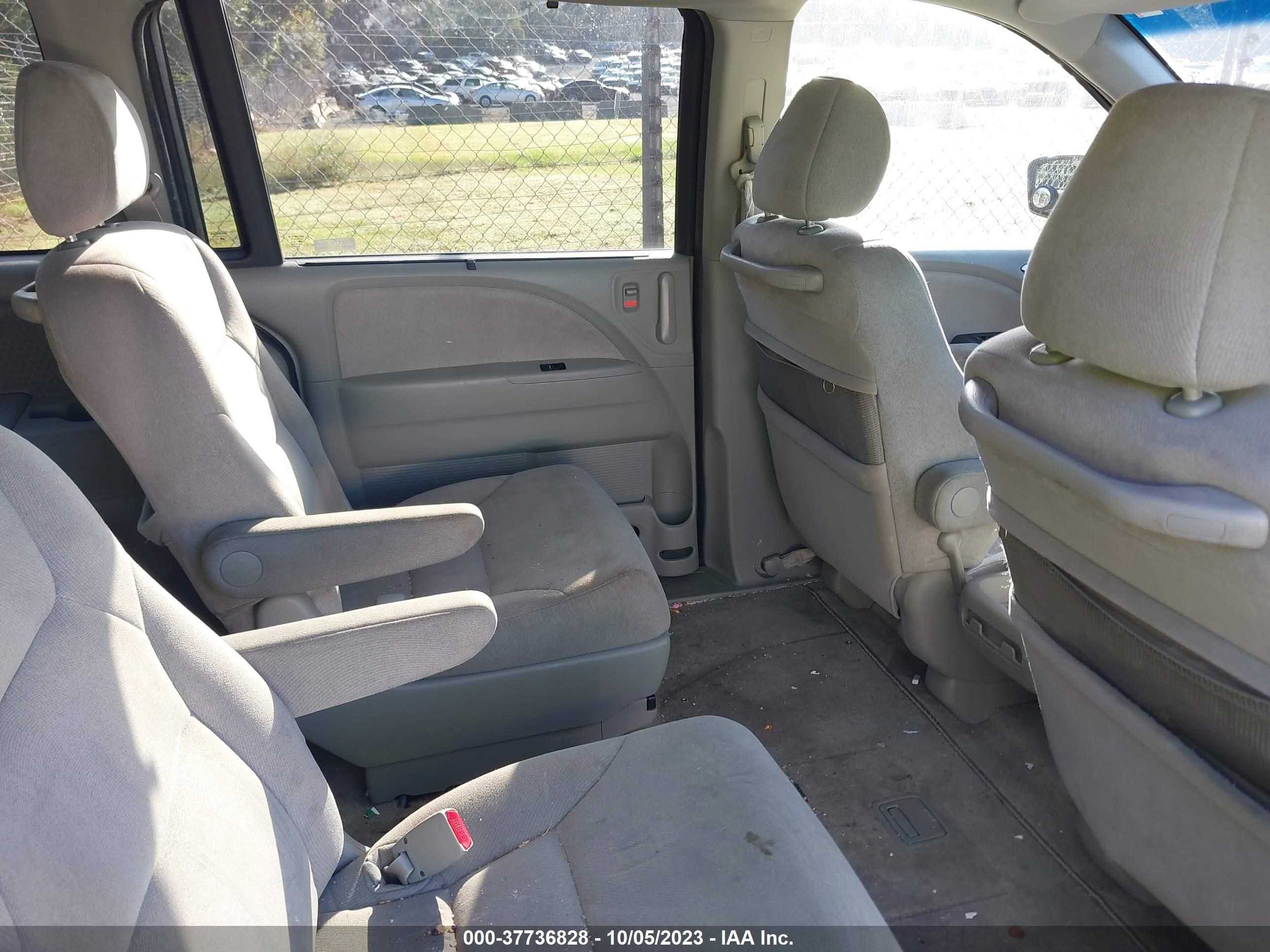 Photo 7 VIN: 5FNRL384X7B410419 - HONDA ODYSSEY 