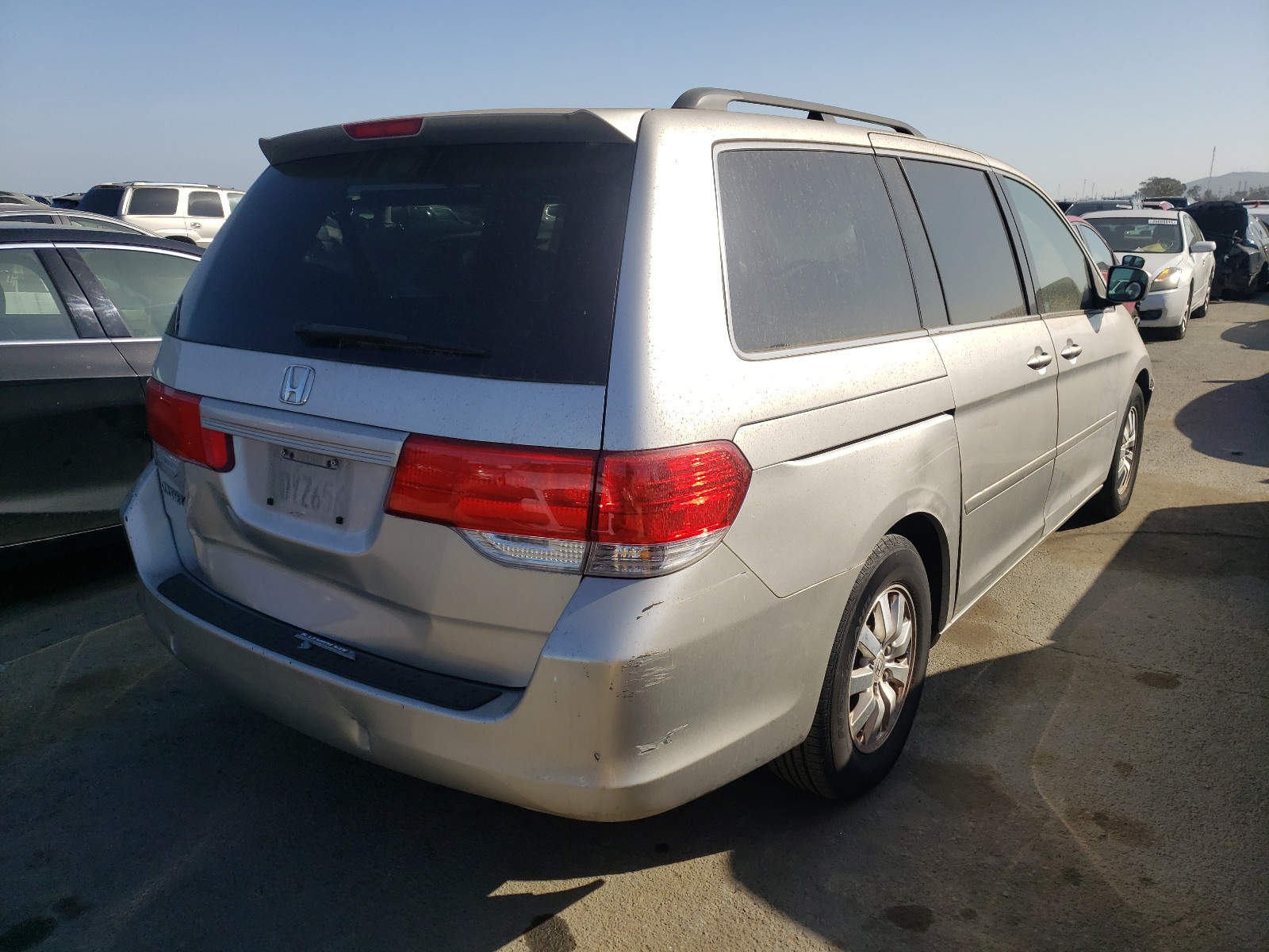 Photo 3 VIN: 5FNRL384X8B412348 - HONDA ODYSSEY EX 