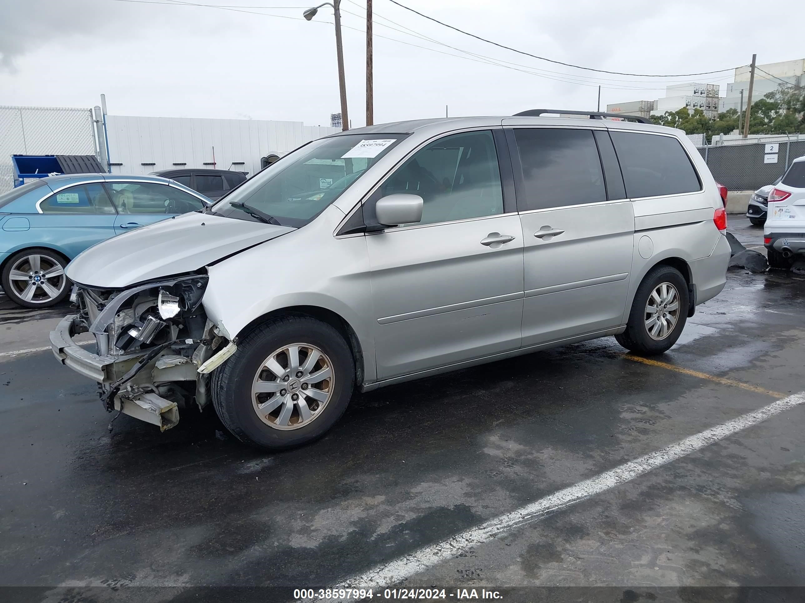 Photo 1 VIN: 5FNRL384X9B009665 - HONDA ODYSSEY 