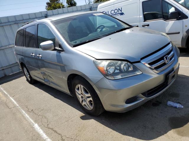 Photo 3 VIN: 5FNRL38606B013639 - HONDA ODYSSEY EX 