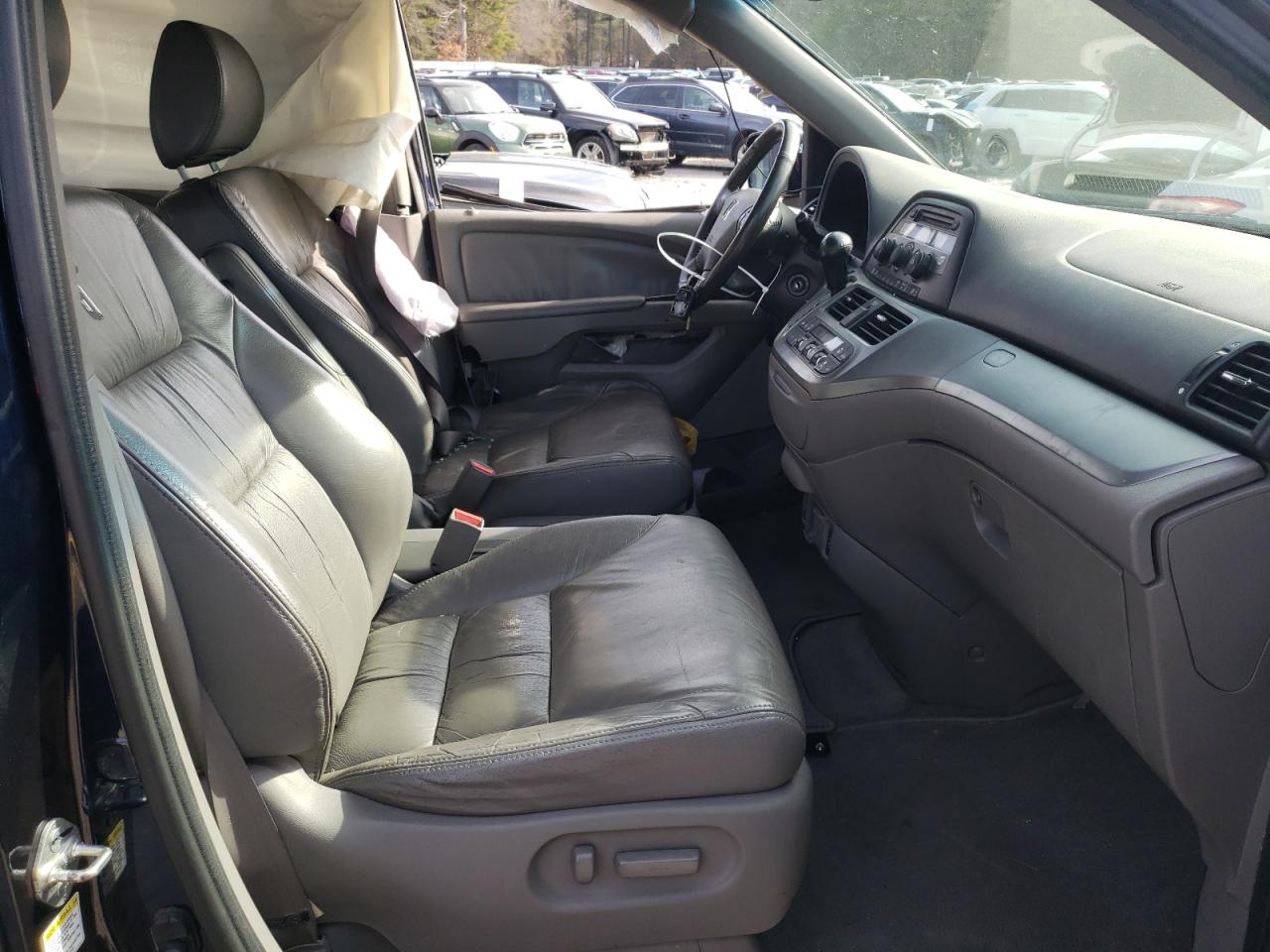 Photo 6 VIN: 5FNRL38608B065095 - HONDA ODYSSEY 