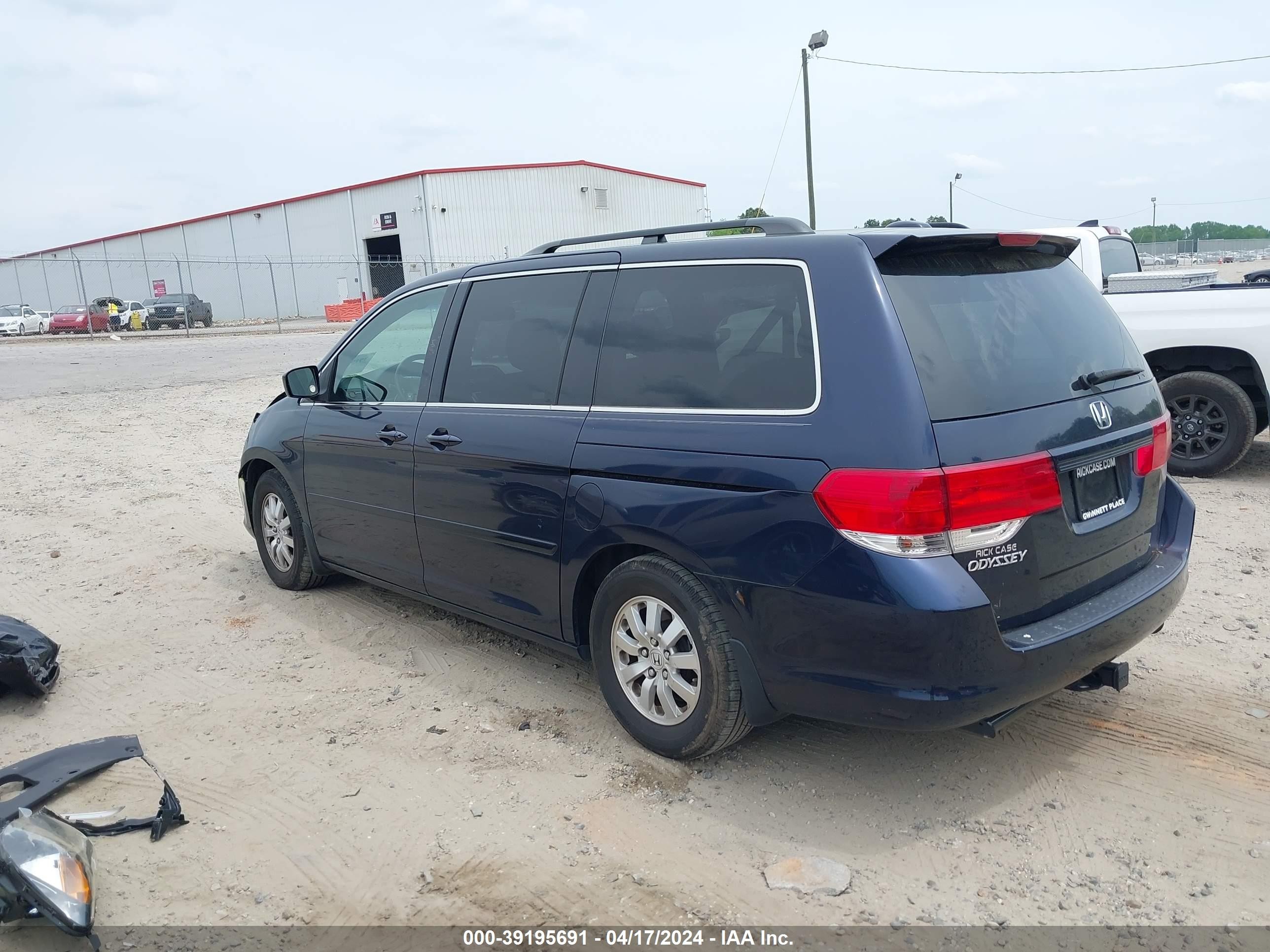 Photo 2 VIN: 5FNRL38608B073276 - HONDA ODYSSEY 