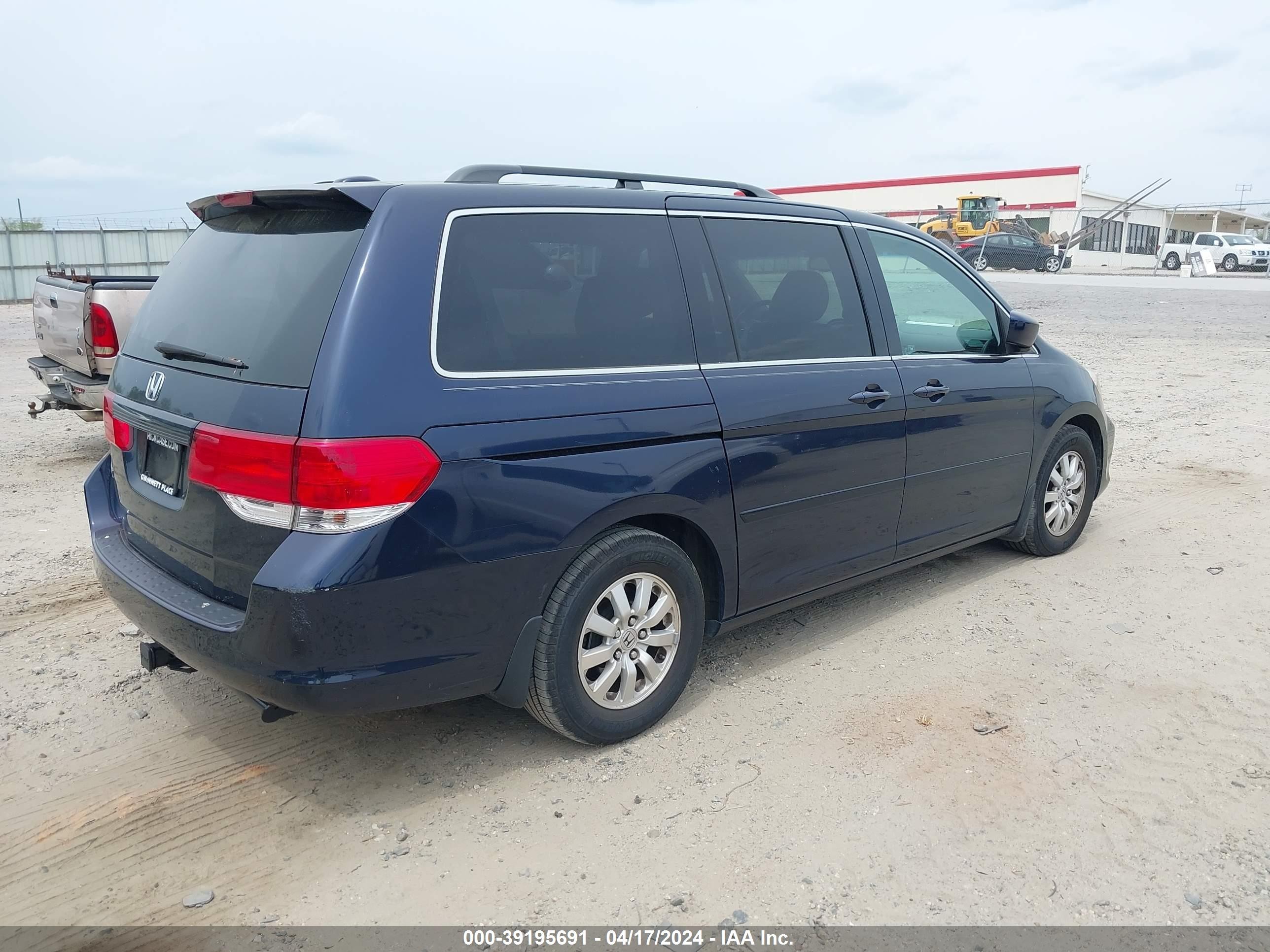 Photo 3 VIN: 5FNRL38608B073276 - HONDA ODYSSEY 