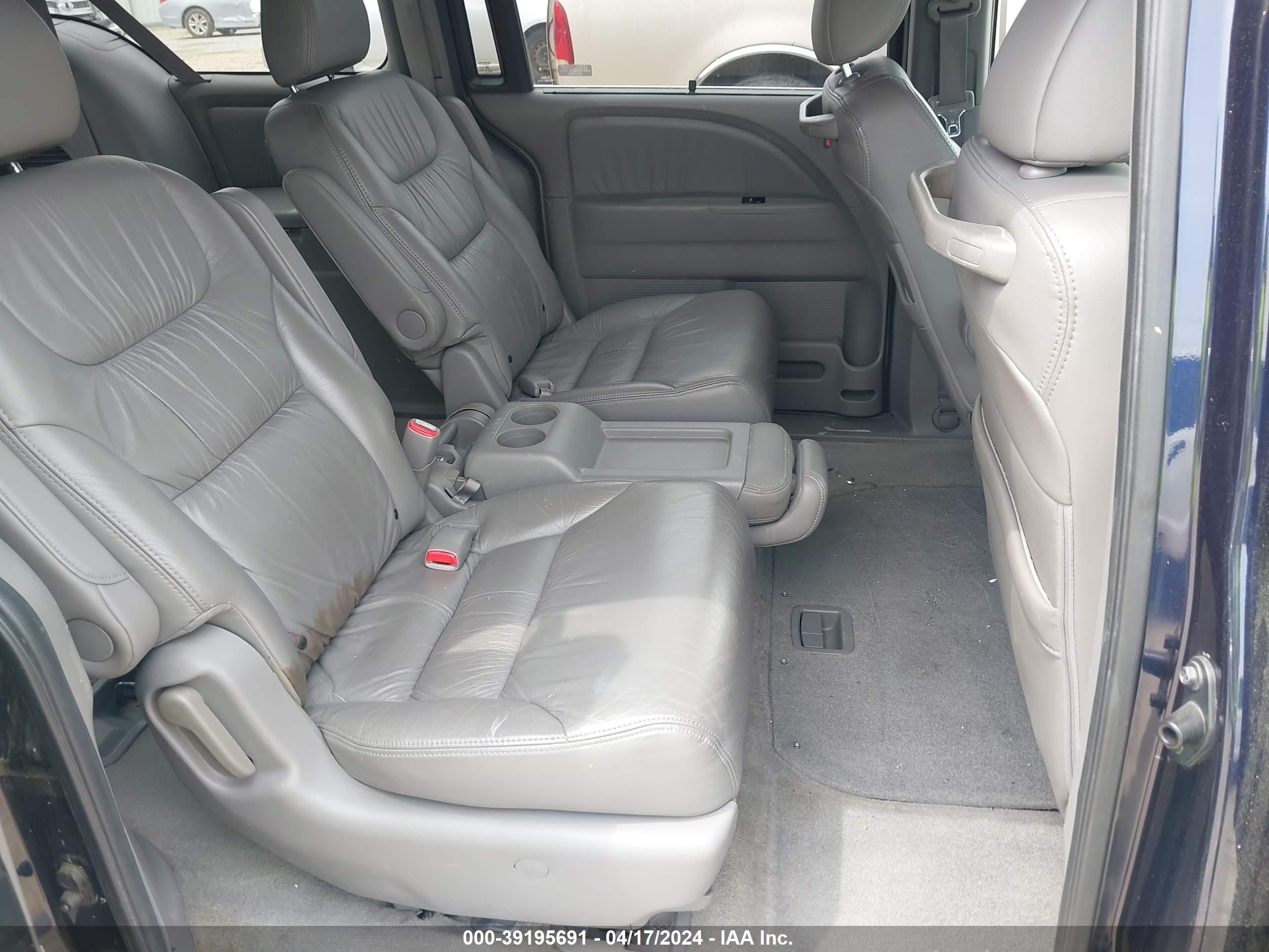 Photo 7 VIN: 5FNRL38608B073276 - HONDA ODYSSEY 