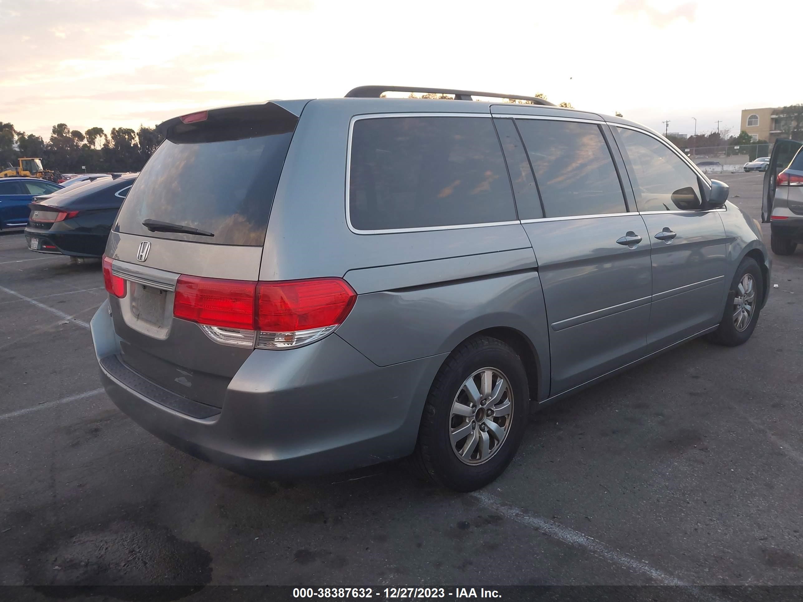 Photo 3 VIN: 5FNRL38609B042465 - HONDA ODYSSEY 