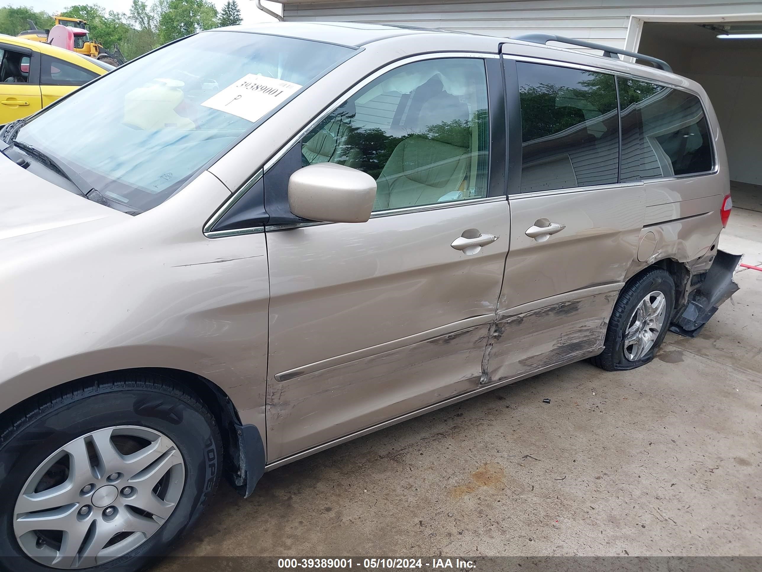 Photo 5 VIN: 5FNRL38617B126260 - HONDA ODYSSEY 