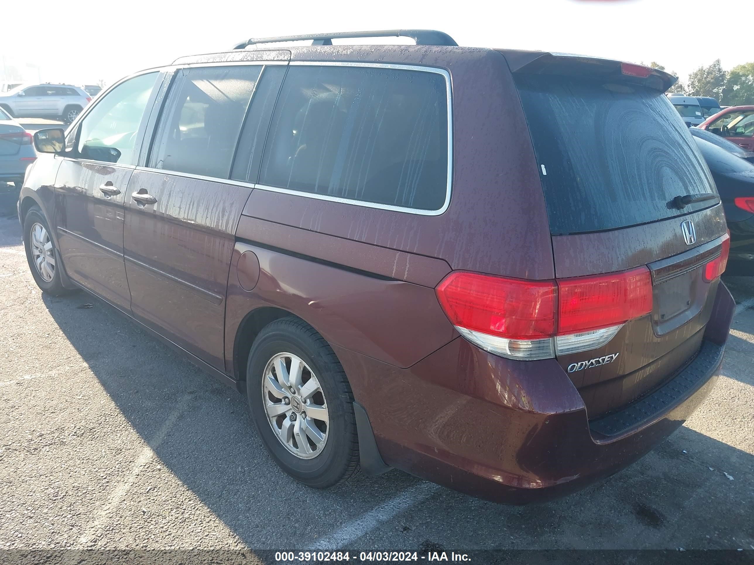 Photo 2 VIN: 5FNRL38618B068555 - HONDA ODYSSEY 