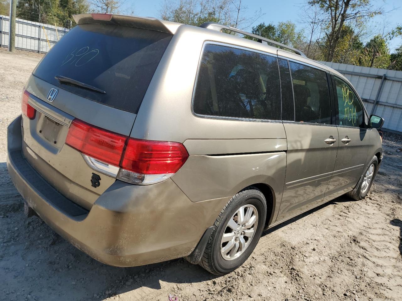 Photo 2 VIN: 5FNRL38618B417830 - HONDA ODYSSEY 