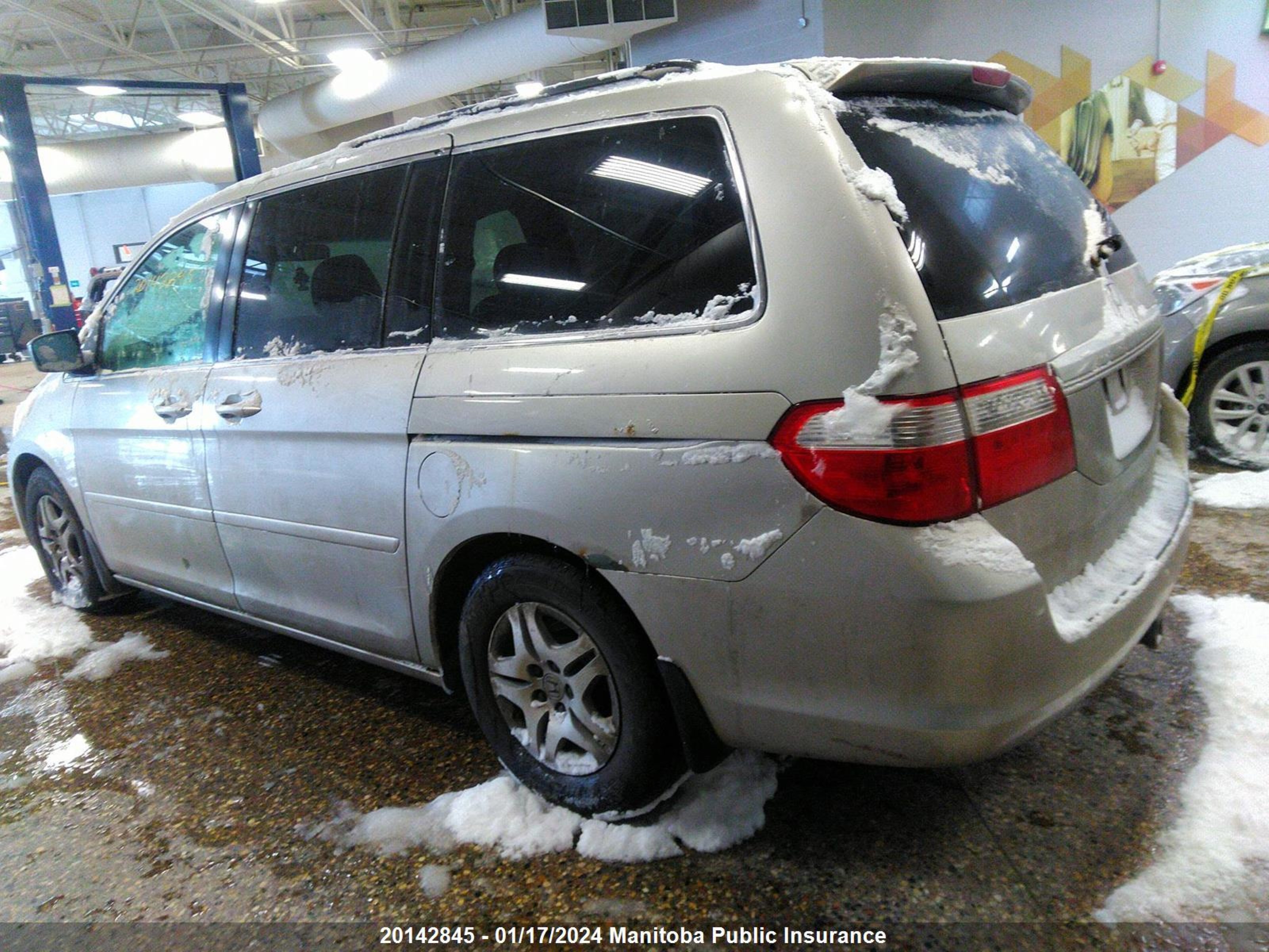 Photo 2 VIN: 5FNRL38625B503031 - HONDA ODYSSEY 