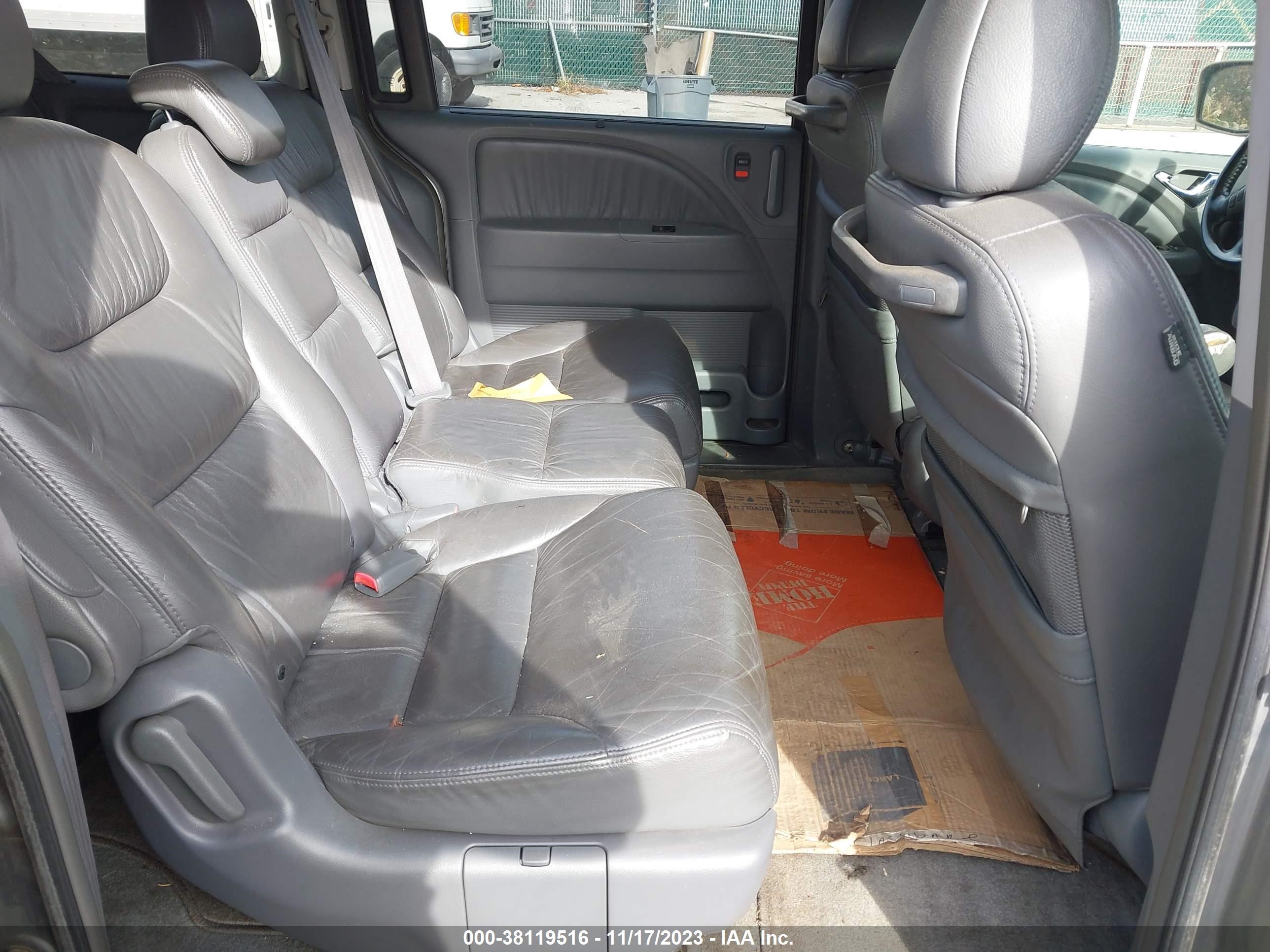 Photo 7 VIN: 5FNRL38626B059988 - HONDA ODYSSEY 