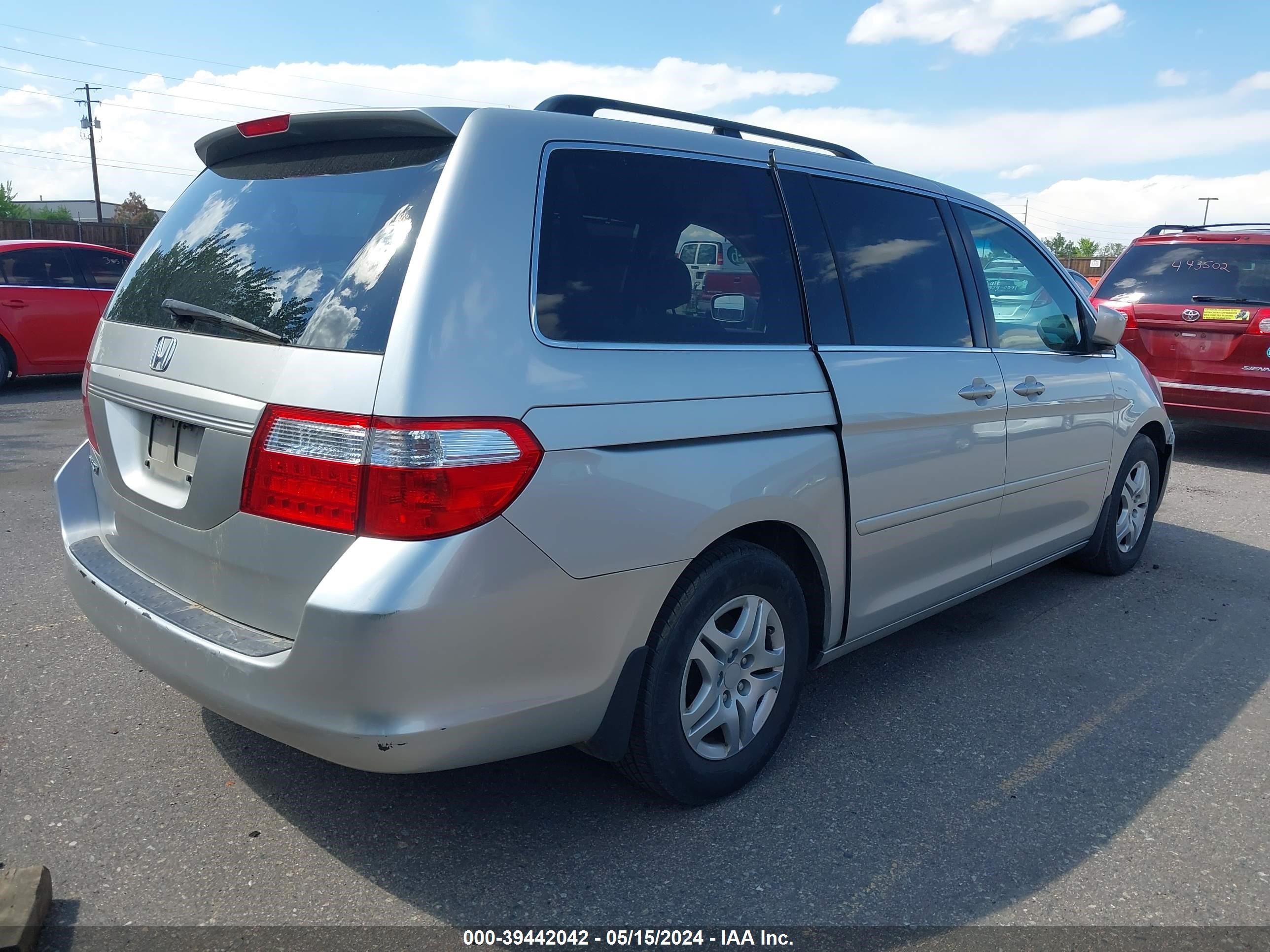 Photo 3 VIN: 5FNRL38626B450039 - HONDA ODYSSEY 