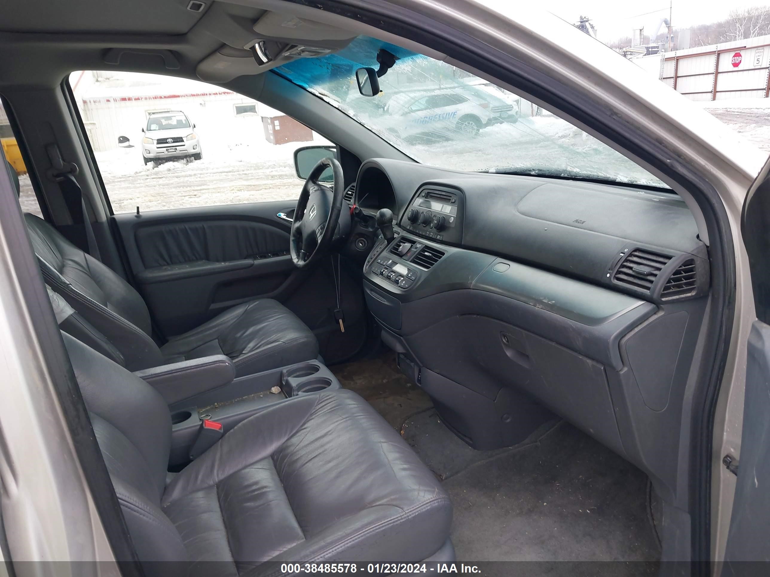 Photo 4 VIN: 5FNRL38627B420749 - HONDA ODYSSEY 