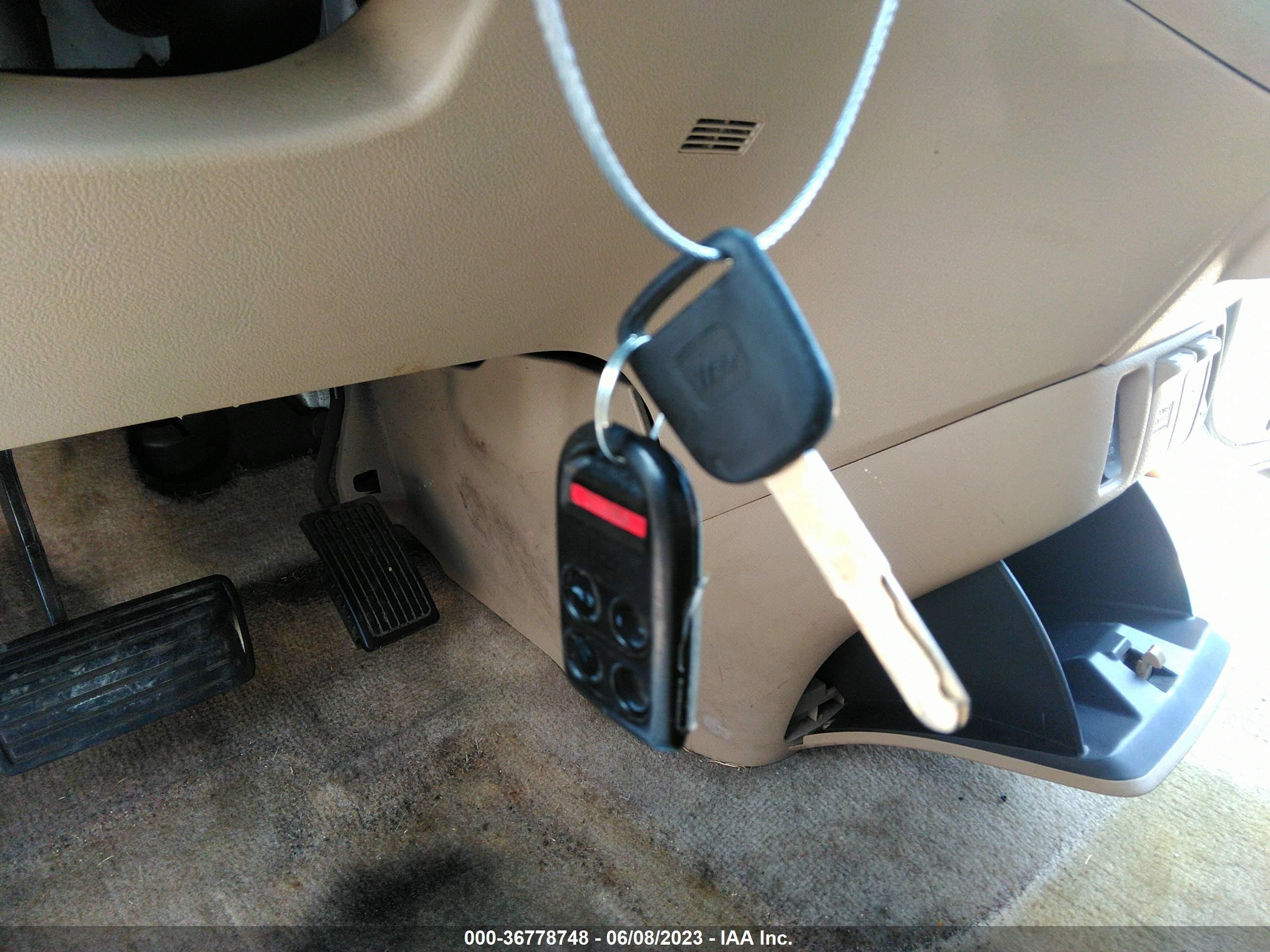 Photo 10 VIN: 5FNRL38627B460068 - HONDA ODYSSEY 