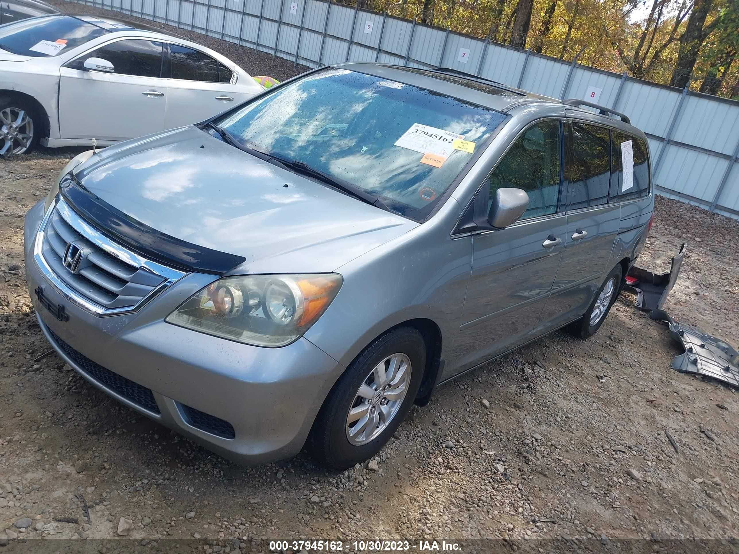 Photo 1 VIN: 5FNRL38628B009286 - HONDA ODYSSEY 