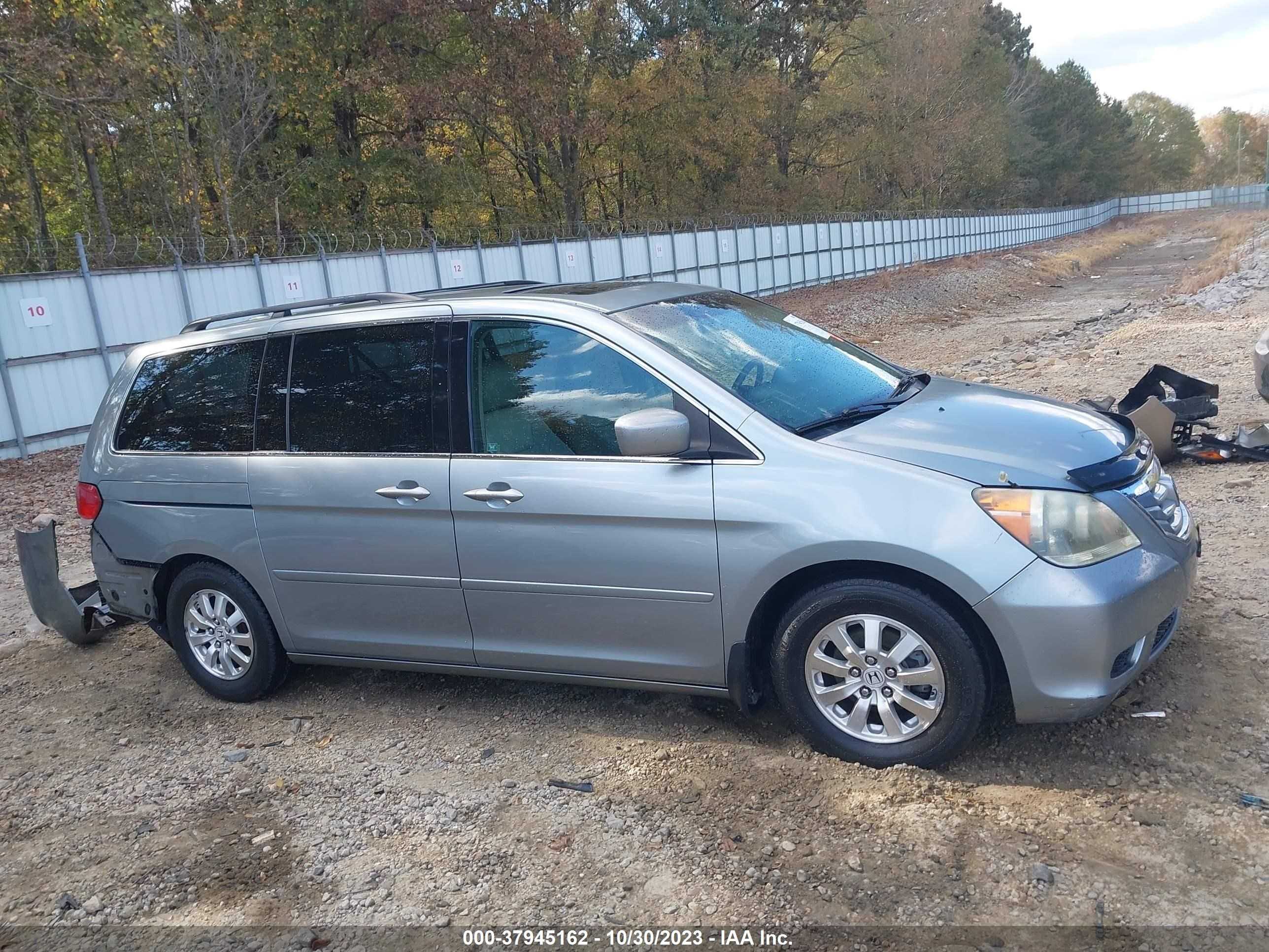 Photo 13 VIN: 5FNRL38628B009286 - HONDA ODYSSEY 