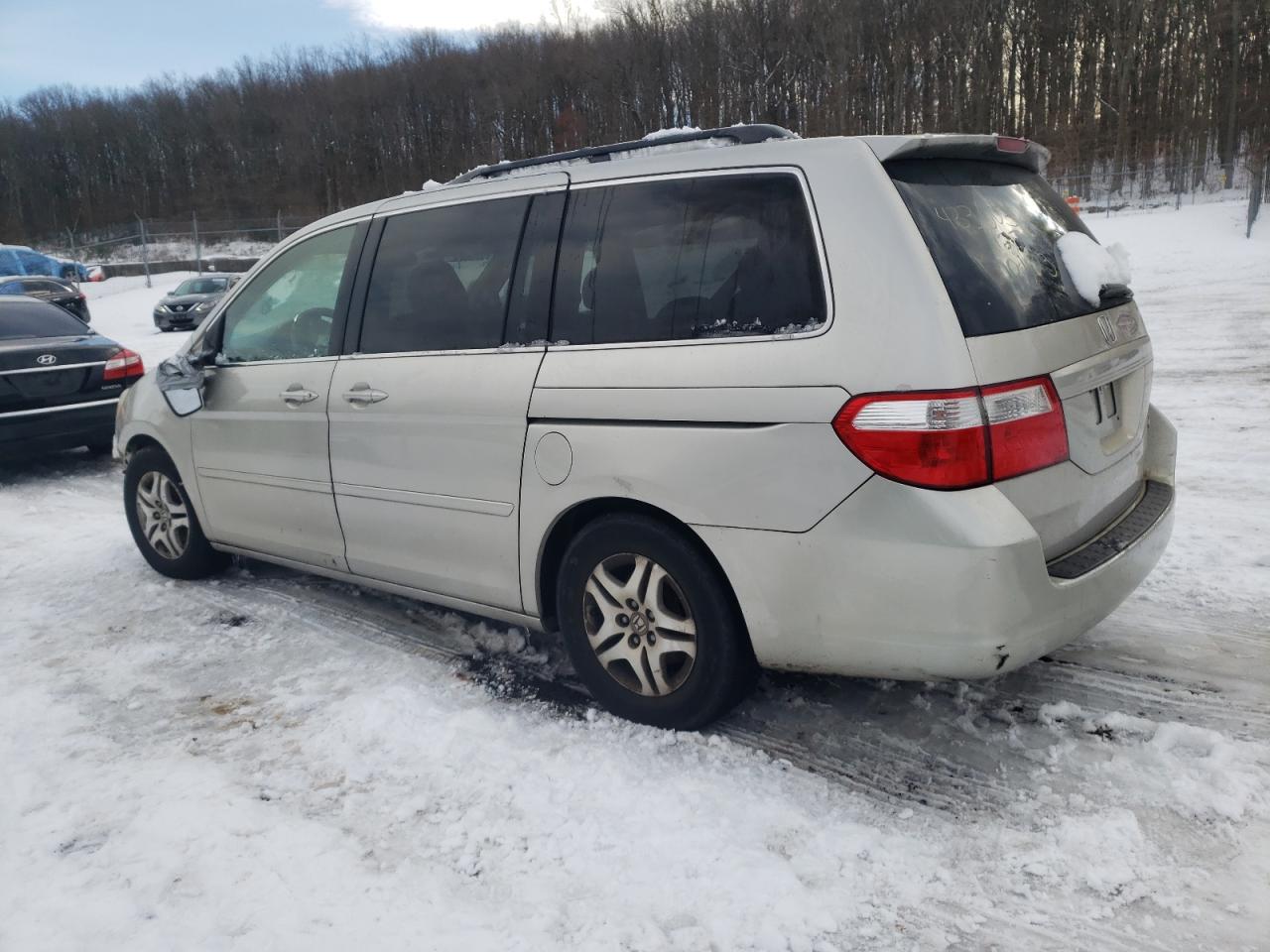 Photo 1 VIN: 5FNRL38635B413919 - HONDA ODYSSEY 