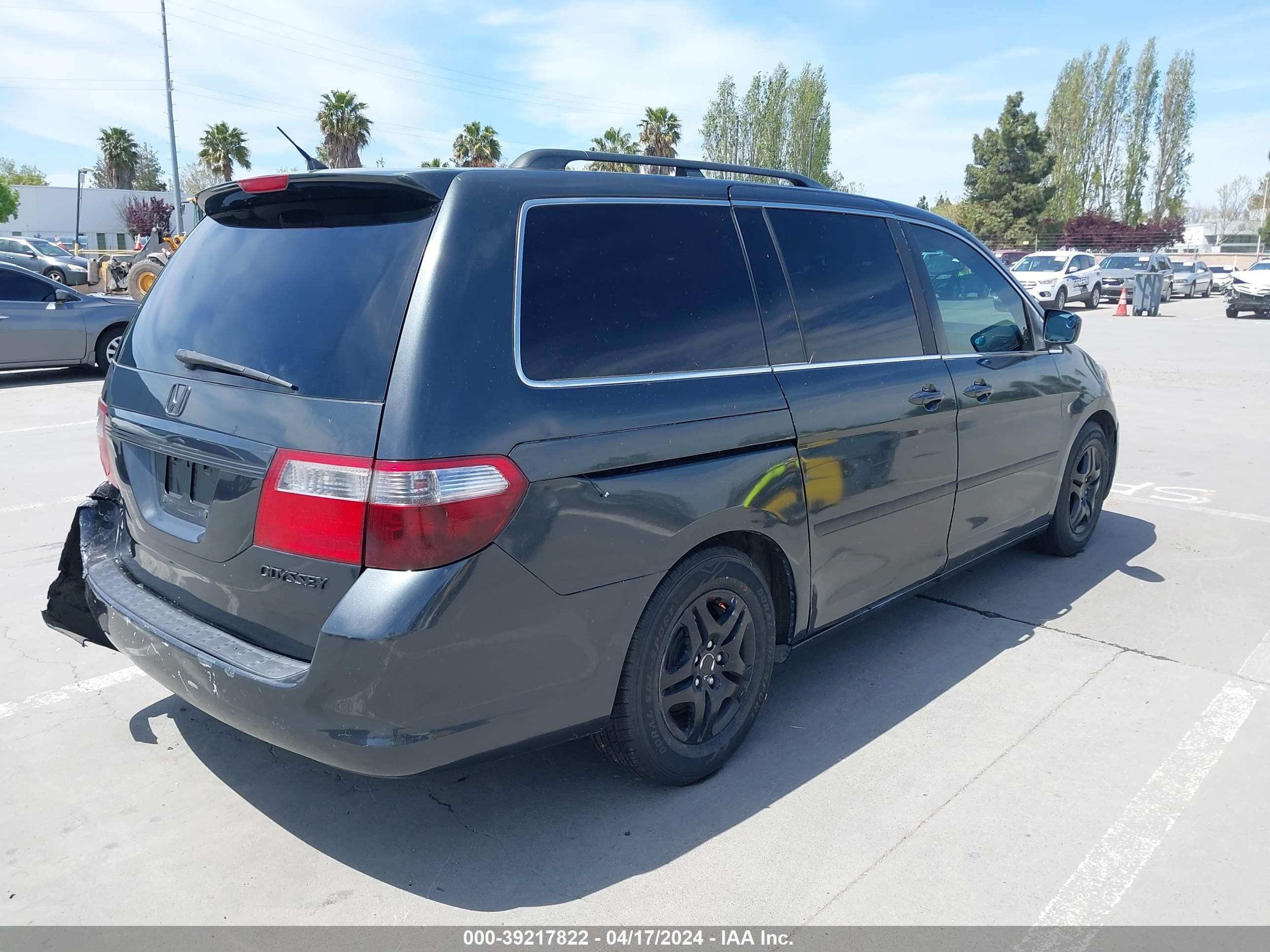 Photo 3 VIN: 5FNRL38635B418361 - HONDA ODYSSEY 