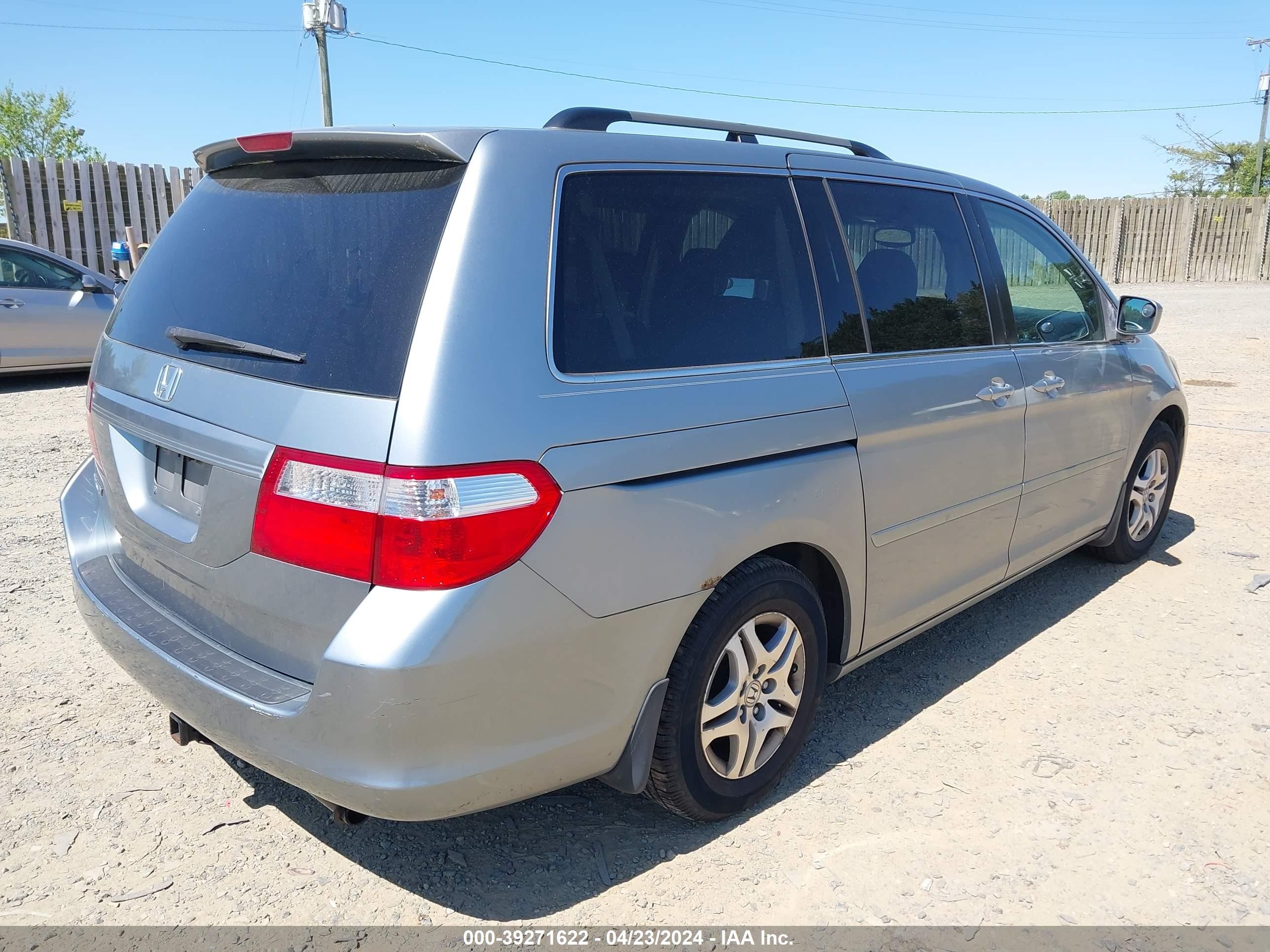 Photo 3 VIN: 5FNRL38646B020688 - HONDA ODYSSEY 