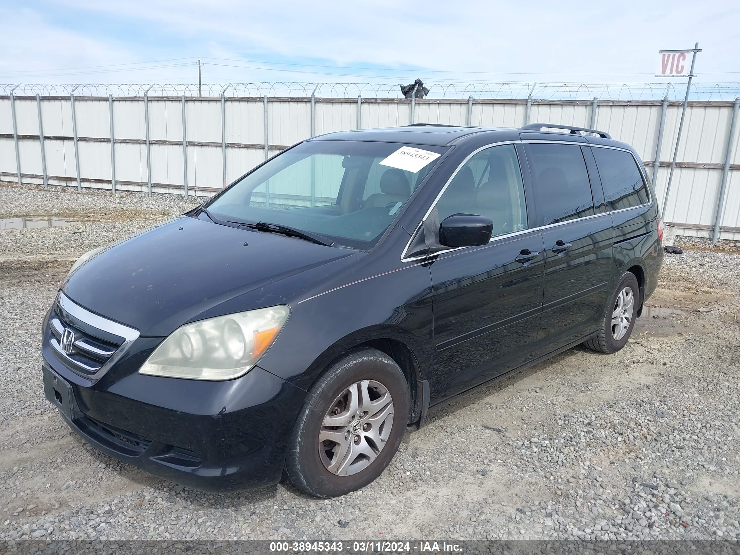 Photo 1 VIN: 5FNRL38646B052072 - HONDA ODYSSEY 