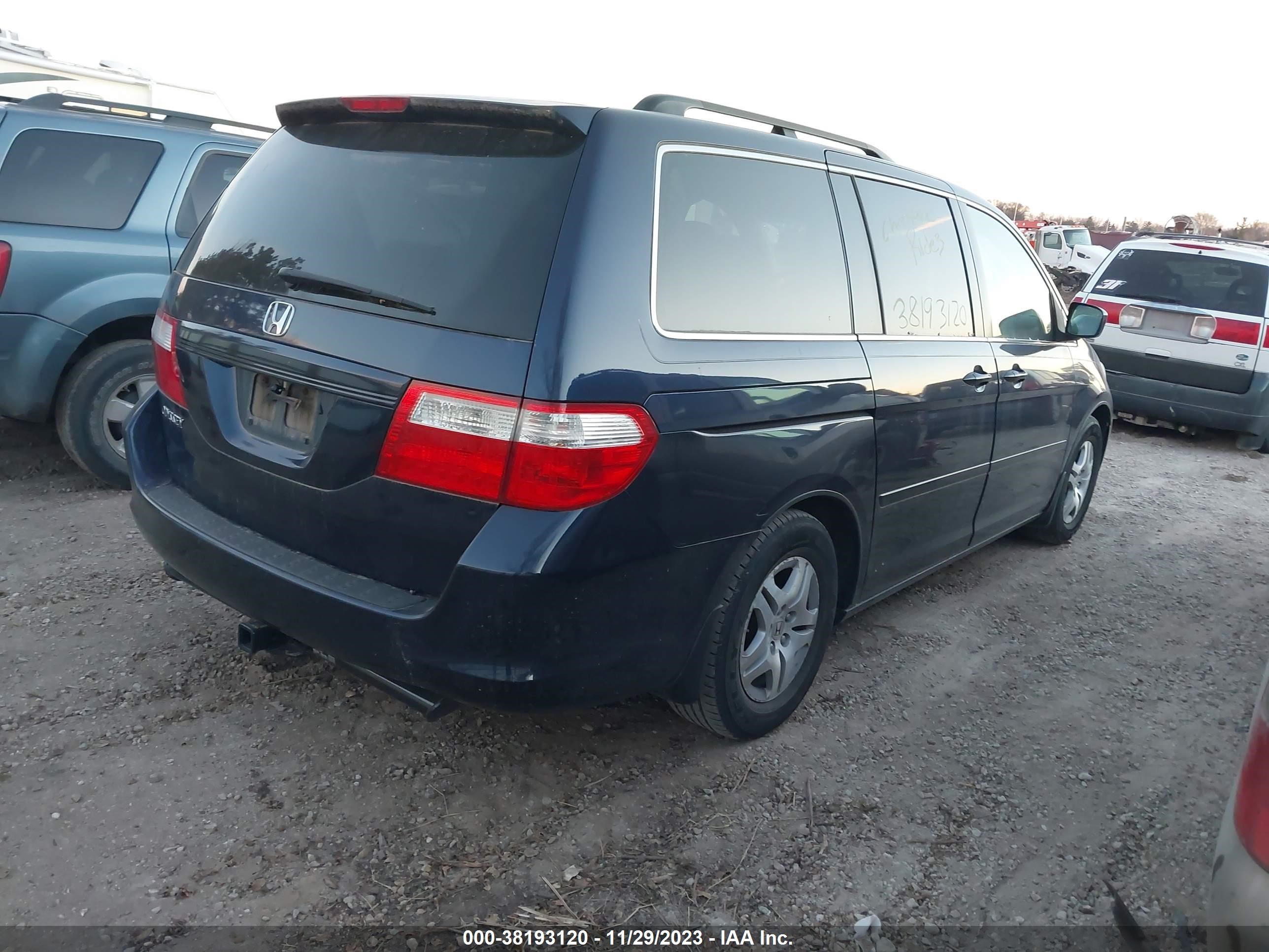 Photo 3 VIN: 5FNRL38647B097918 - HONDA ODYSSEY 