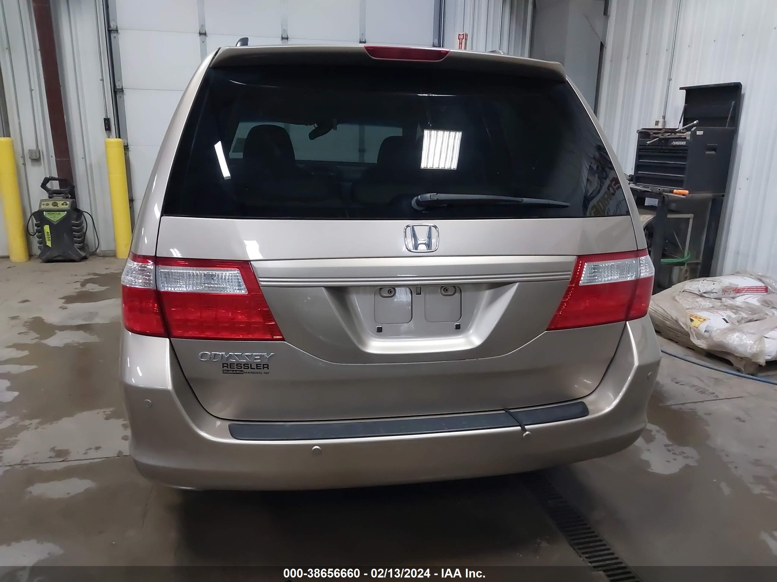 Photo 15 VIN: 5FNRL38647B405864 - HONDA ODYSSEY 